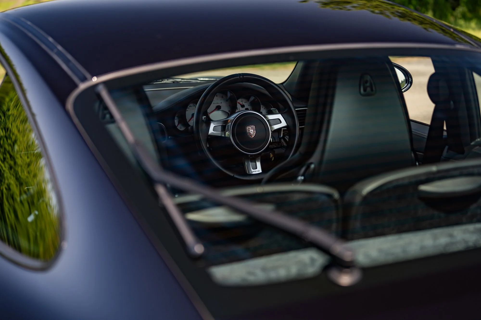 Porsche_911_Turbo S_interior-19.jpg