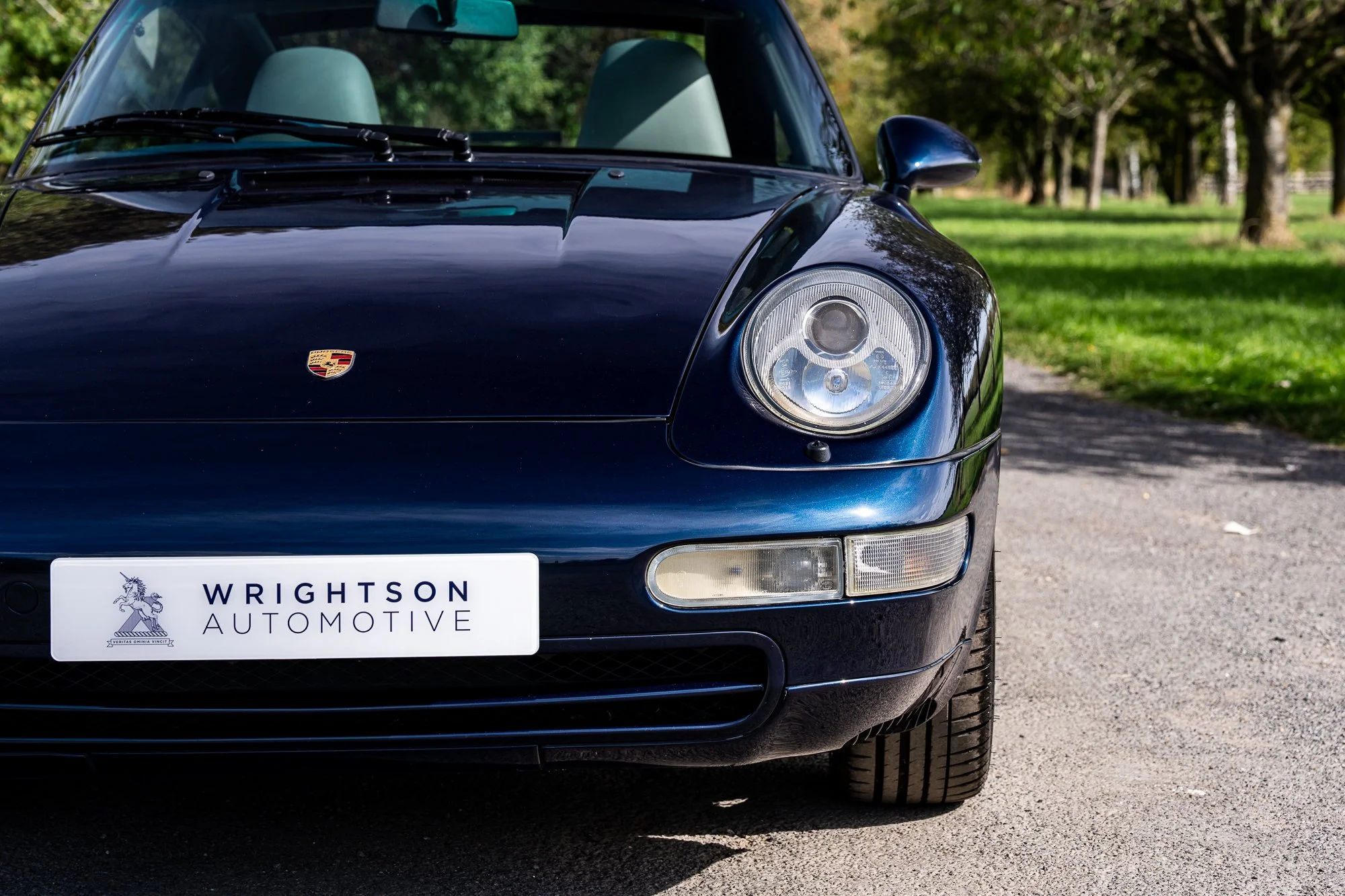 Porsche_993_Targa_exterior-12.jpg