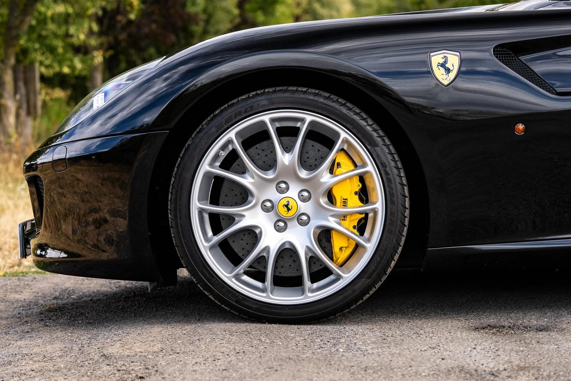 Ferrari_599_GTB_exterior1-5.jpg