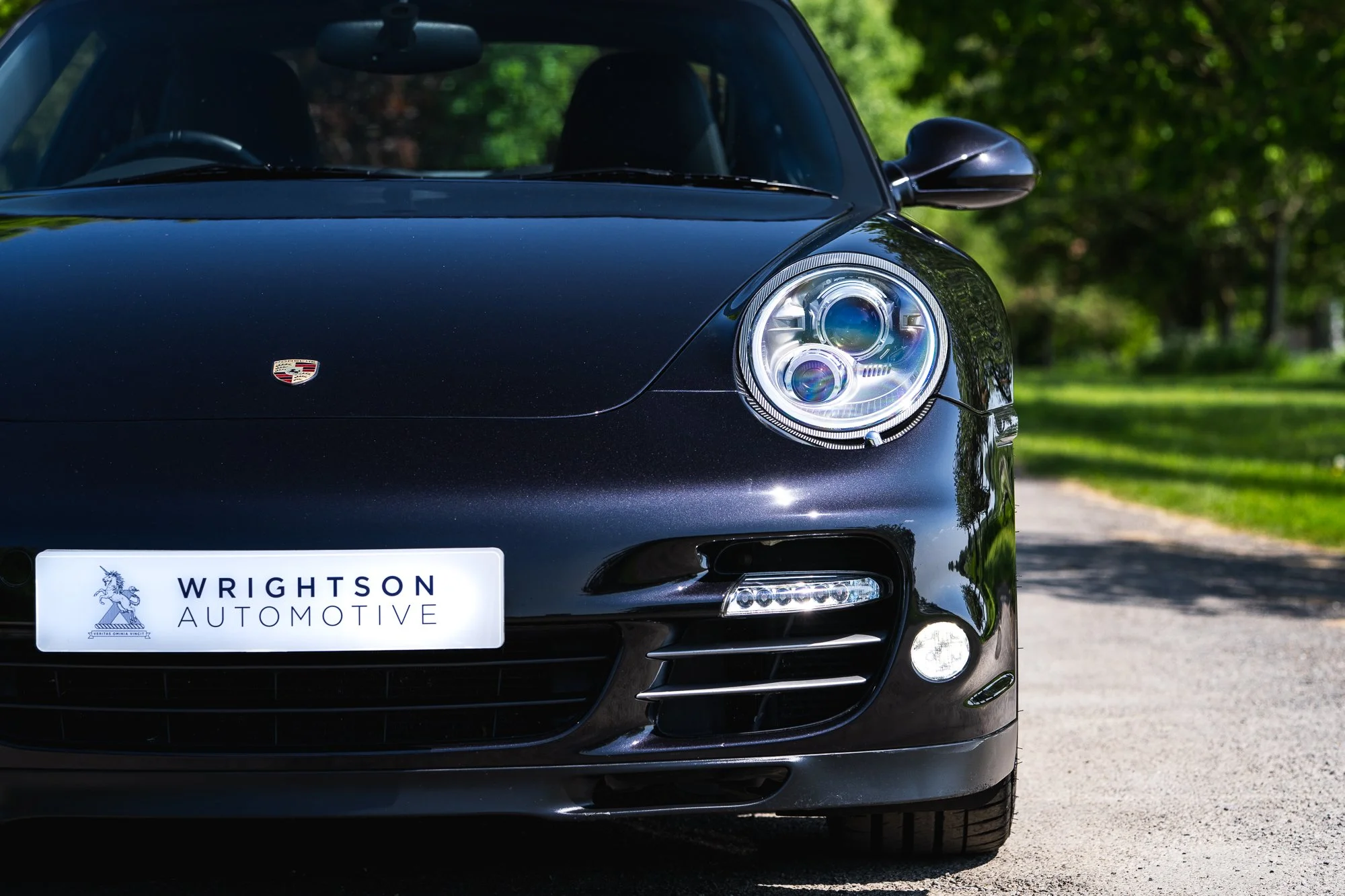 Porsche_911_Turbo S_exterior-12.jpg