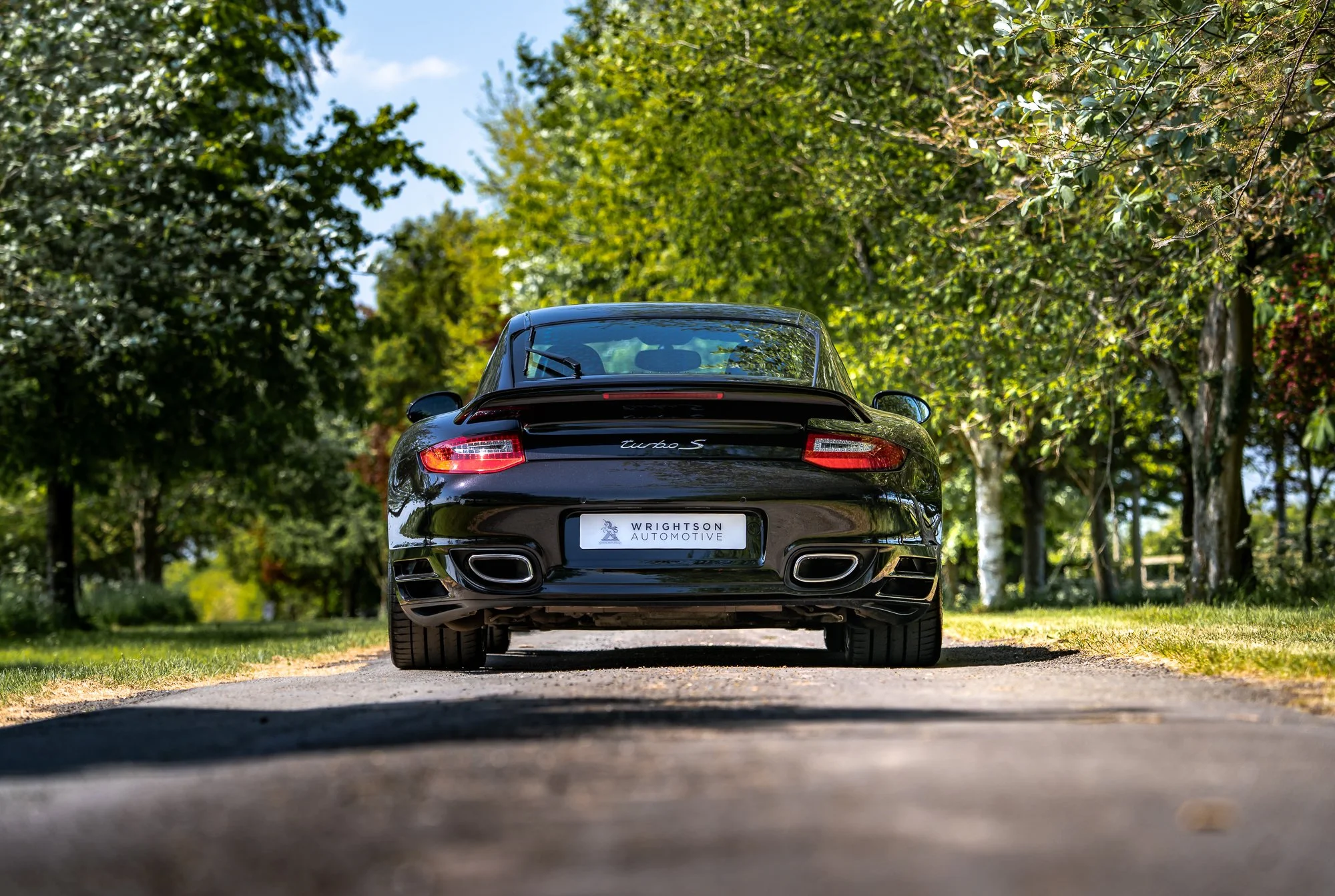 Porsche_911_Turbo S-16.jpg