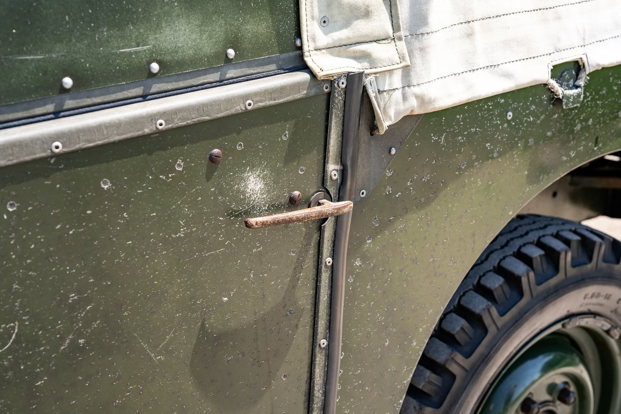 LandRover_Series1_exterior-9.jpg