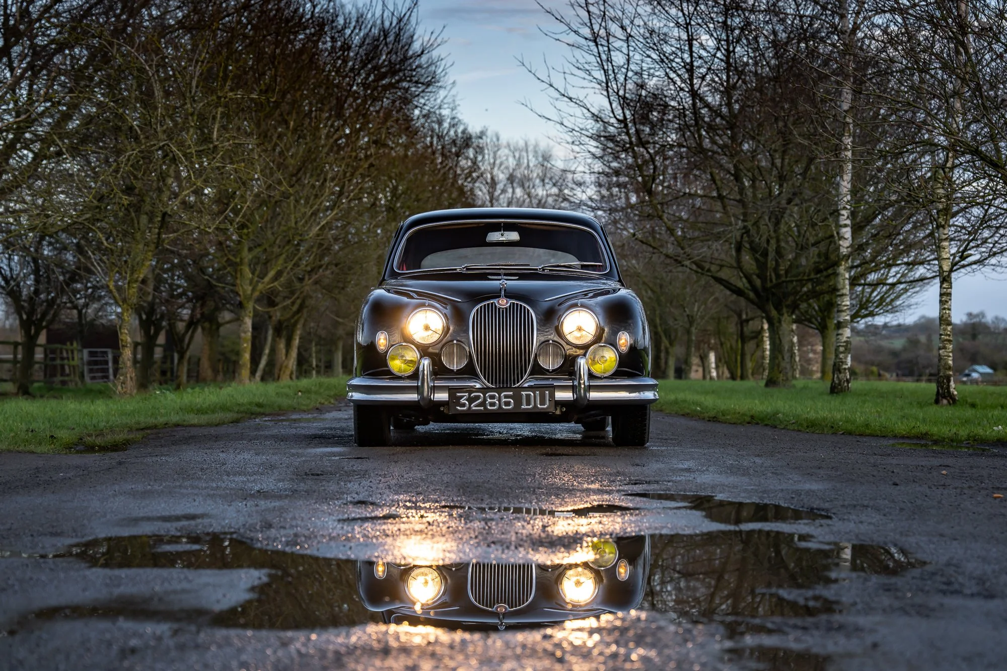 Jaguar_Mk2_4.3-2.jpg