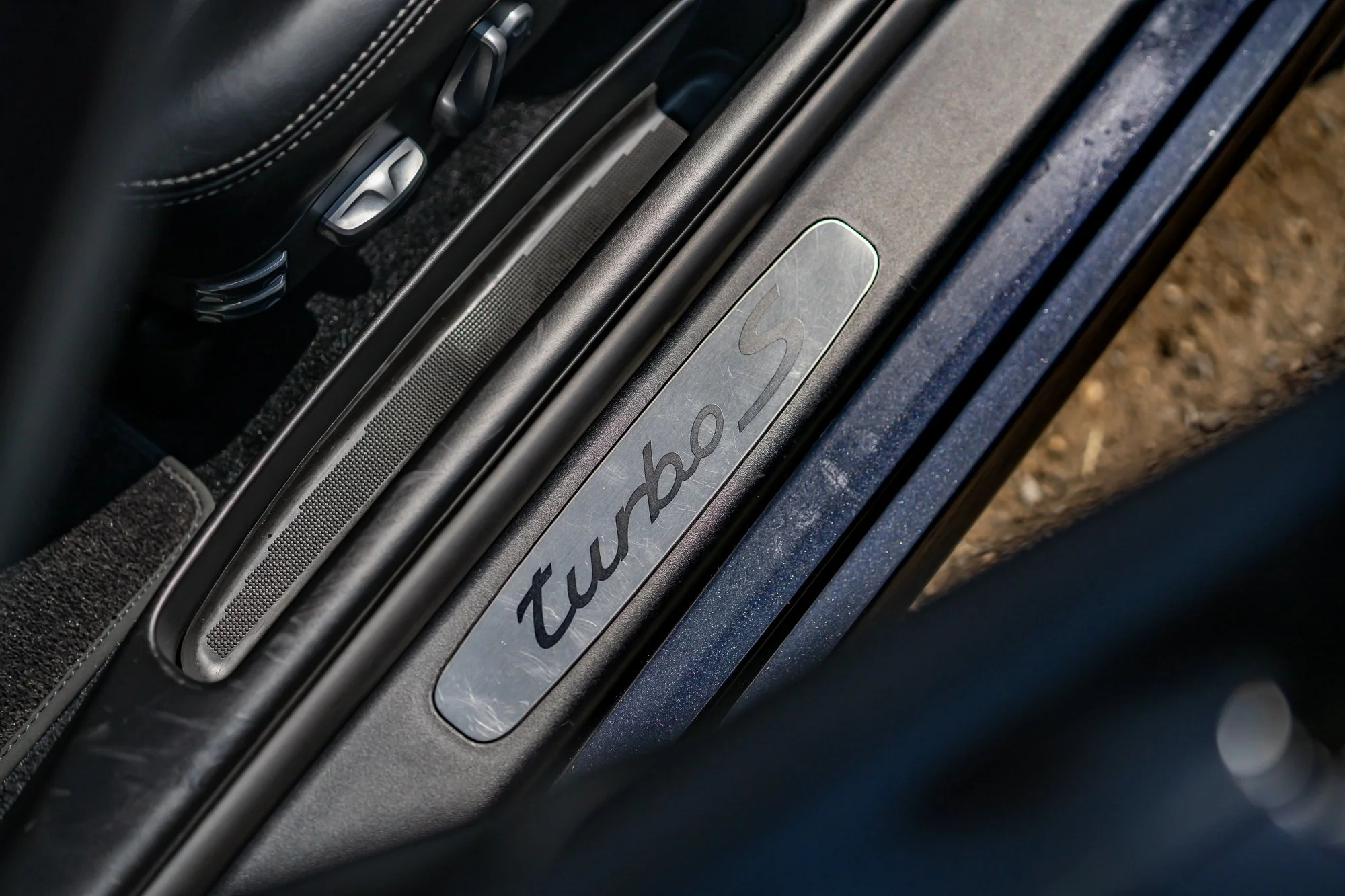 Porsche_911_Turbo S_interior-18.jpg
