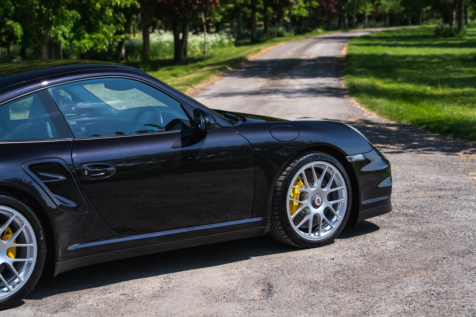 Porsche_911_Turbo S_exterior-18.jpg