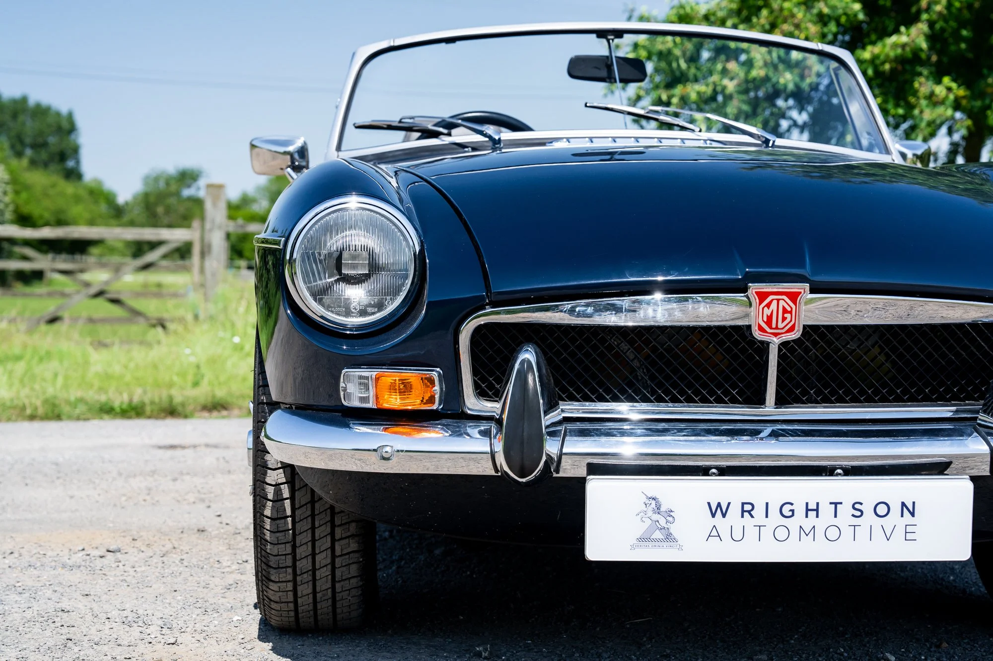MG_Roadster_exterior-7.jpg