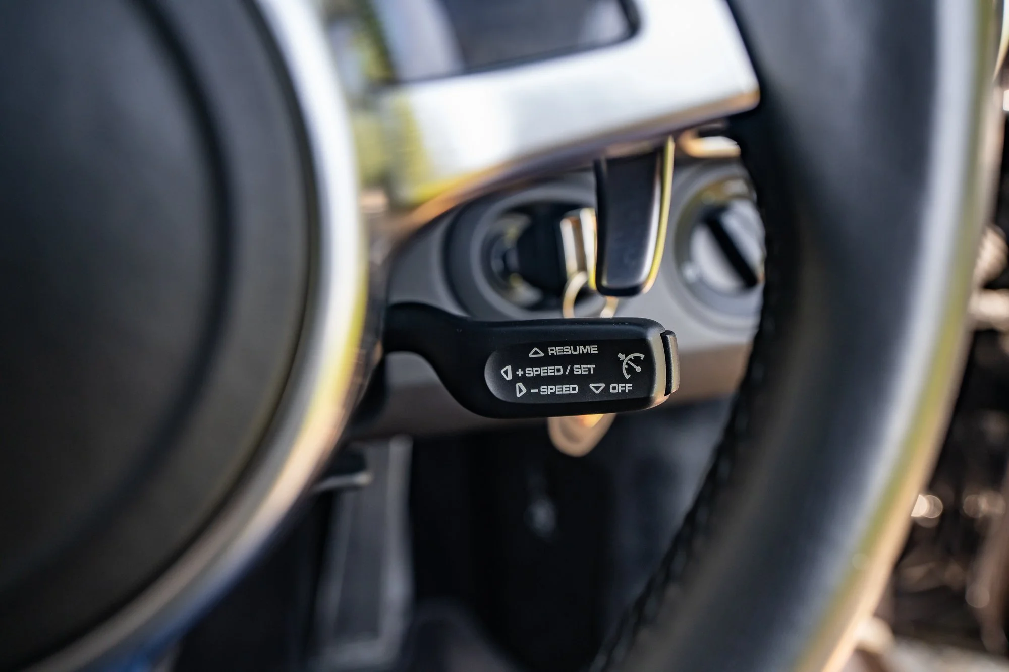 Porsche_911_Turbo S_interior-10.jpg