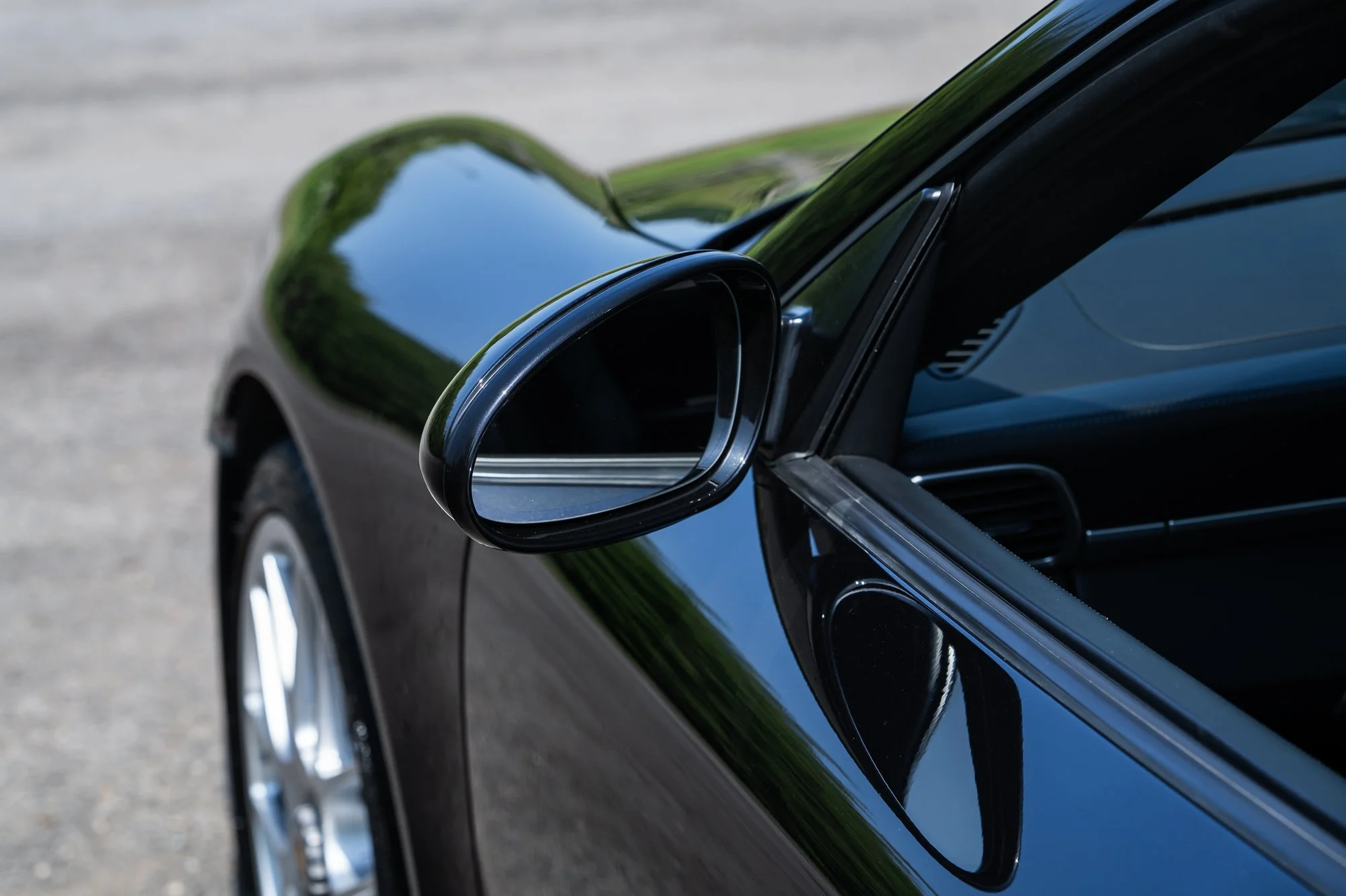 Porsche_911_Turbo S_exterior-3.jpg