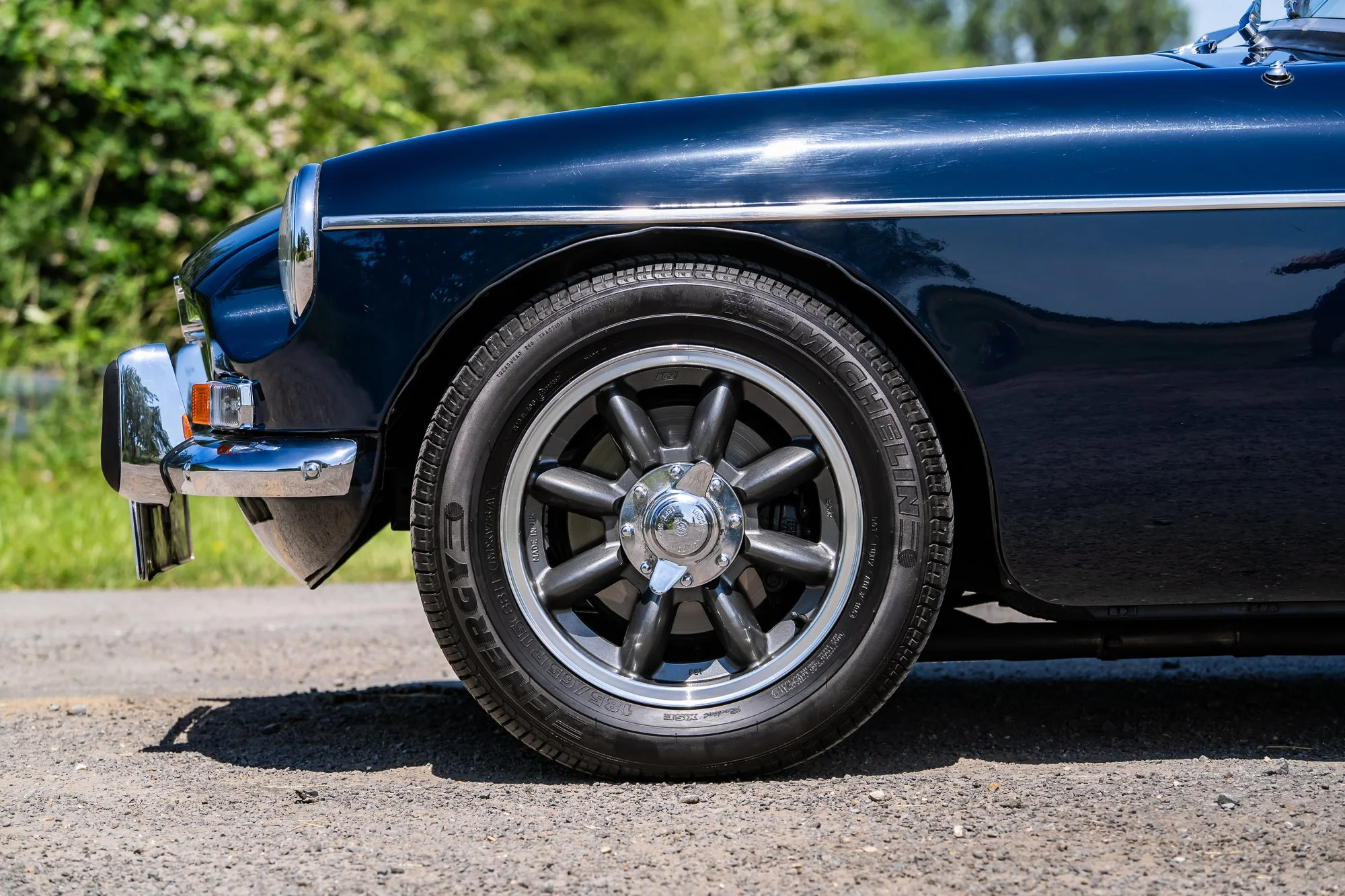 MG_Roadster_exterior1-1.jpg