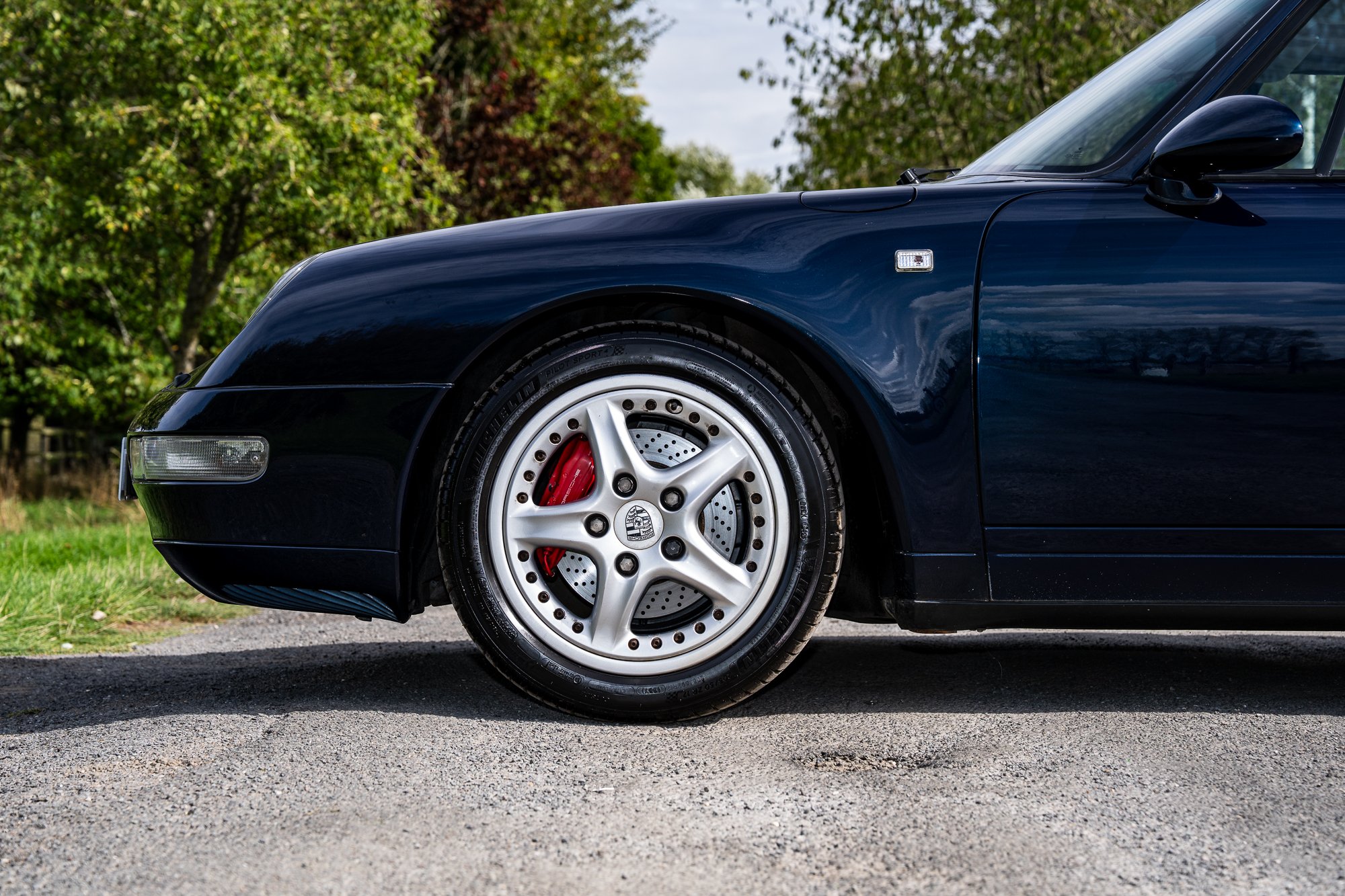 Porsche_993_Targa_exterior1-2.jpg