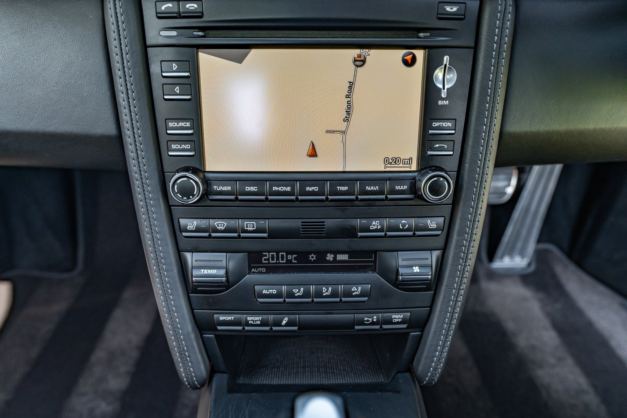Porsche_911_Turbo S_interior-9.jpg