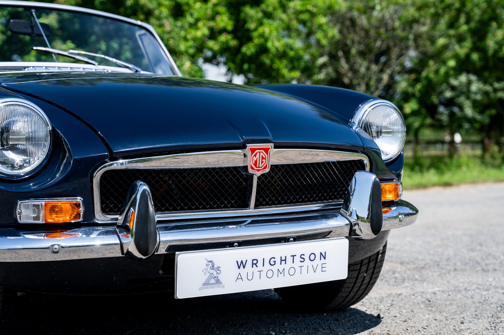 MG_Roadster_exterior-8.jpg