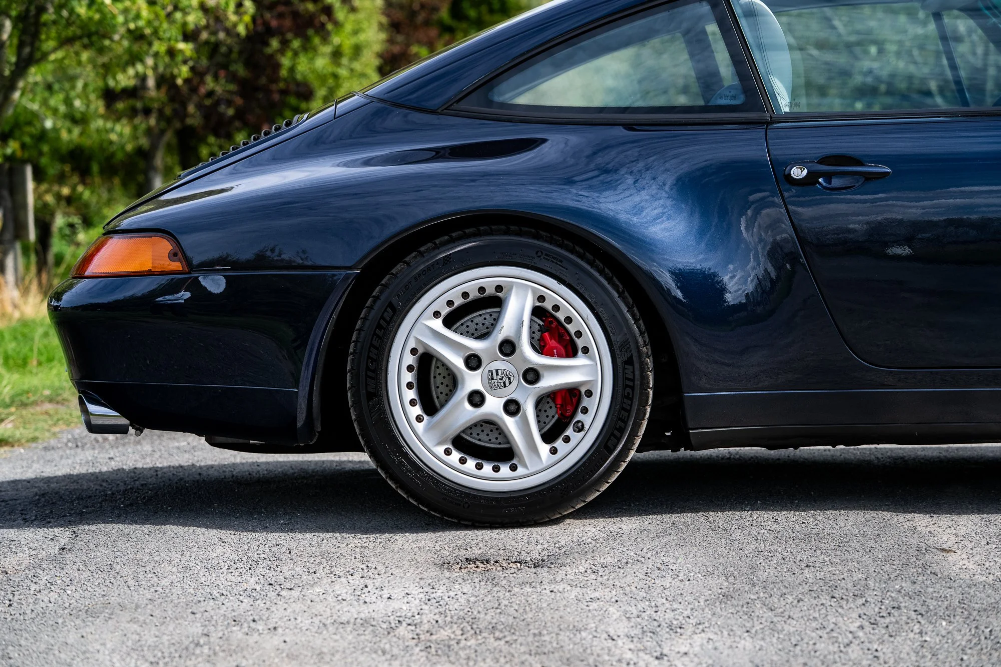 Porsche_993_Targa_exterior1-4.jpg
