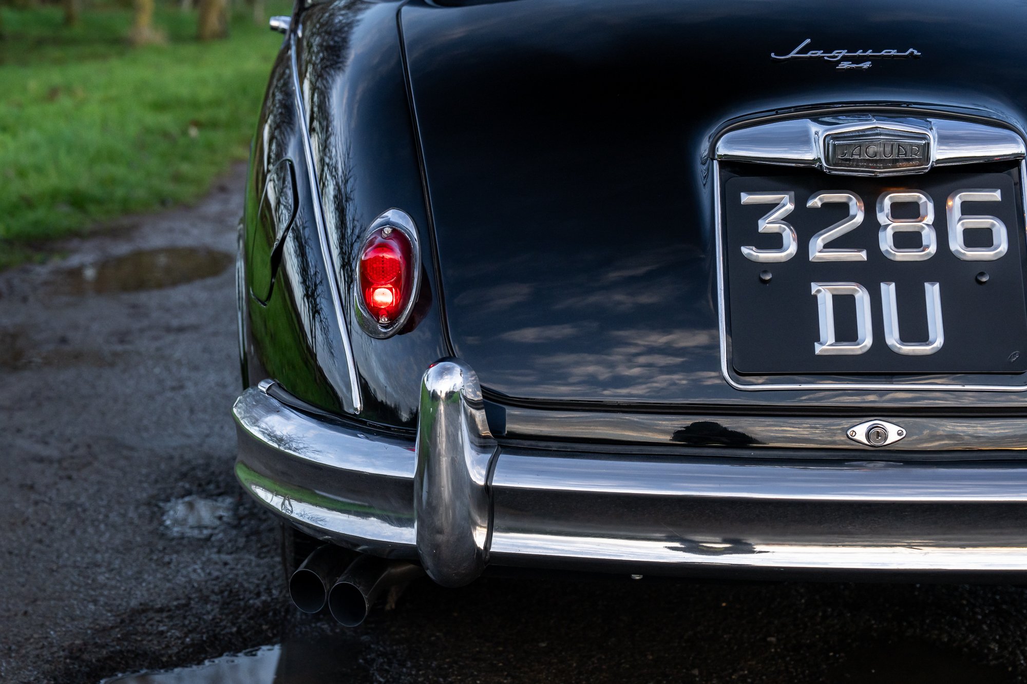 Jaguar_Mk2_4.3_exterior-15.jpg