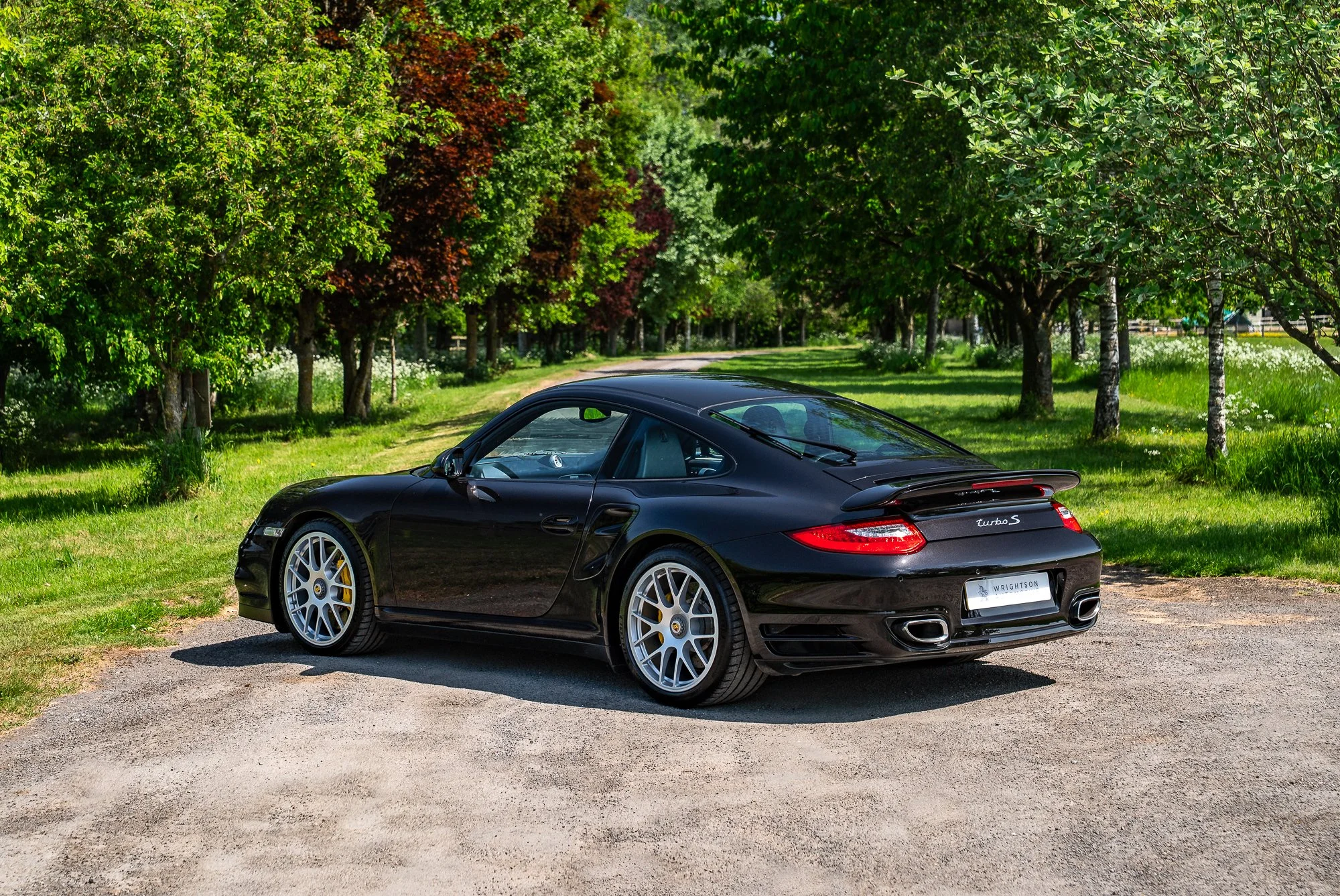 Porsche_911_Turbo S-23.jpg