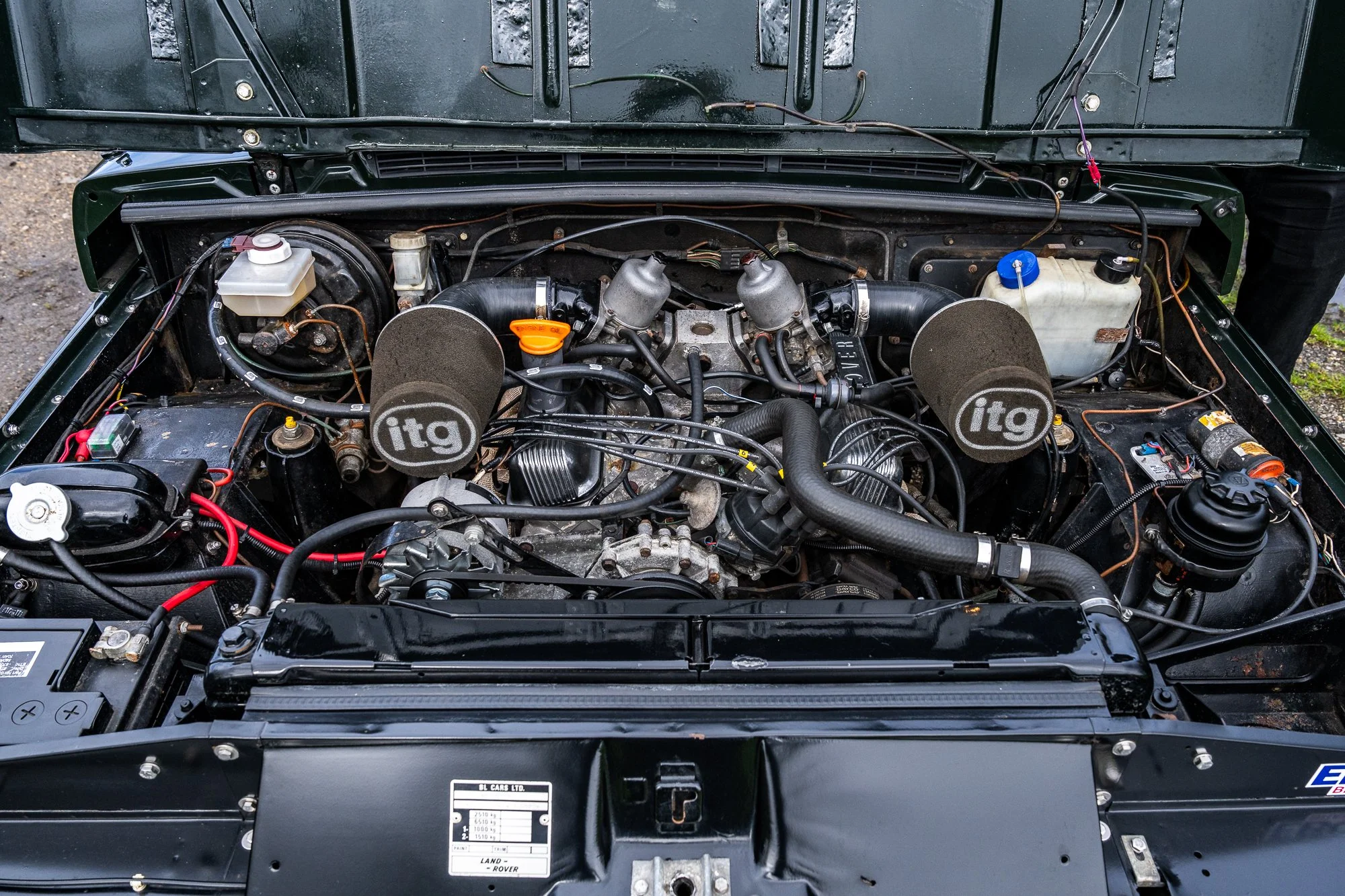 Range Rover V8_engine-5.jpg