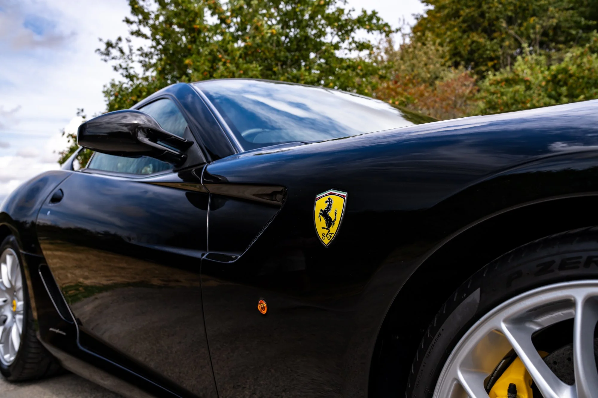 Ferrari_599_GTB_exterior-1.jpg