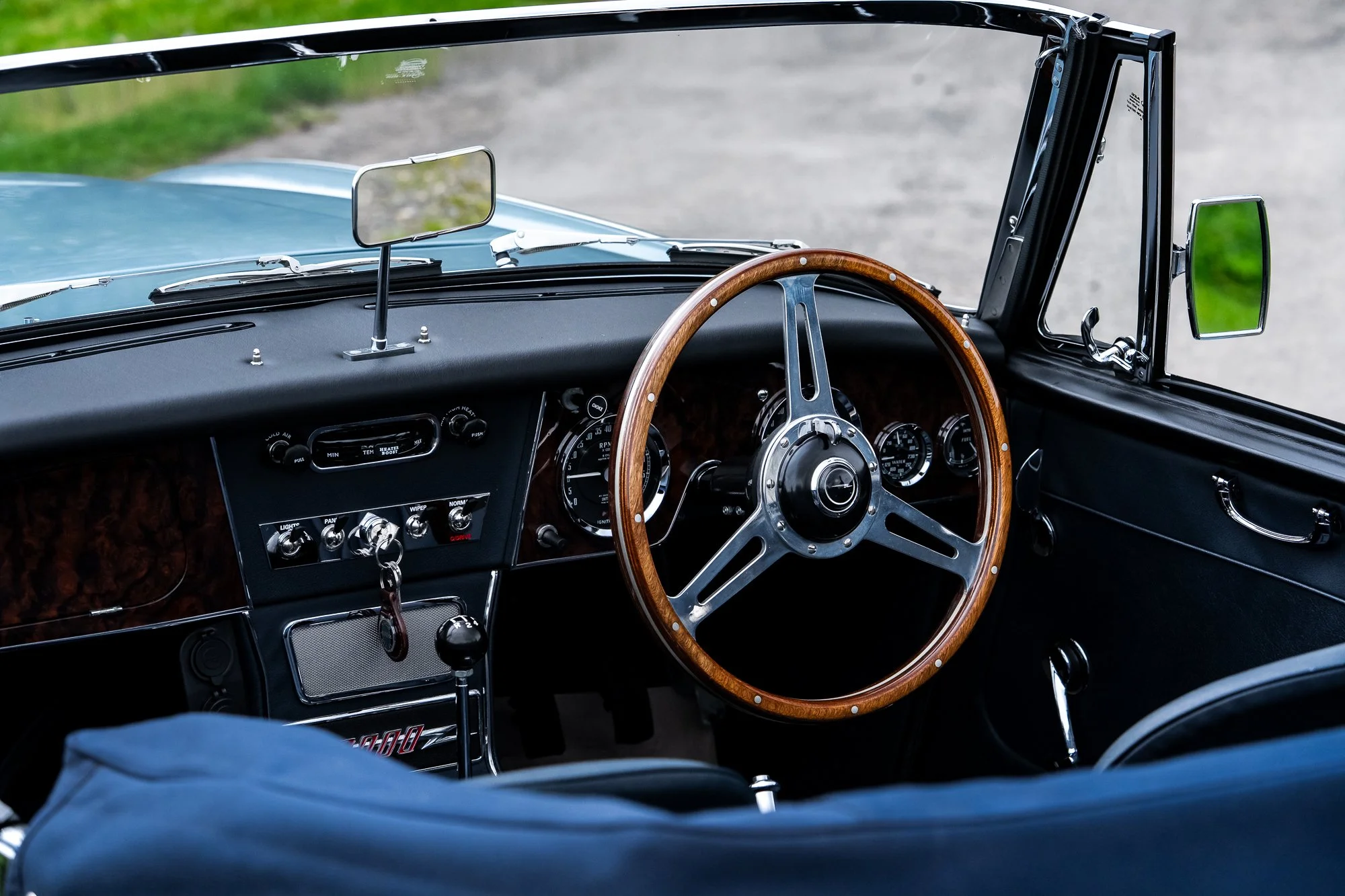 Austin Healey 3000_interior-33.jpg