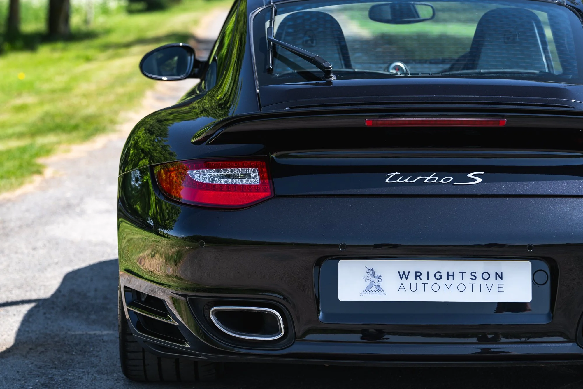 Porsche_911_Turbo S_exterior-17.jpg