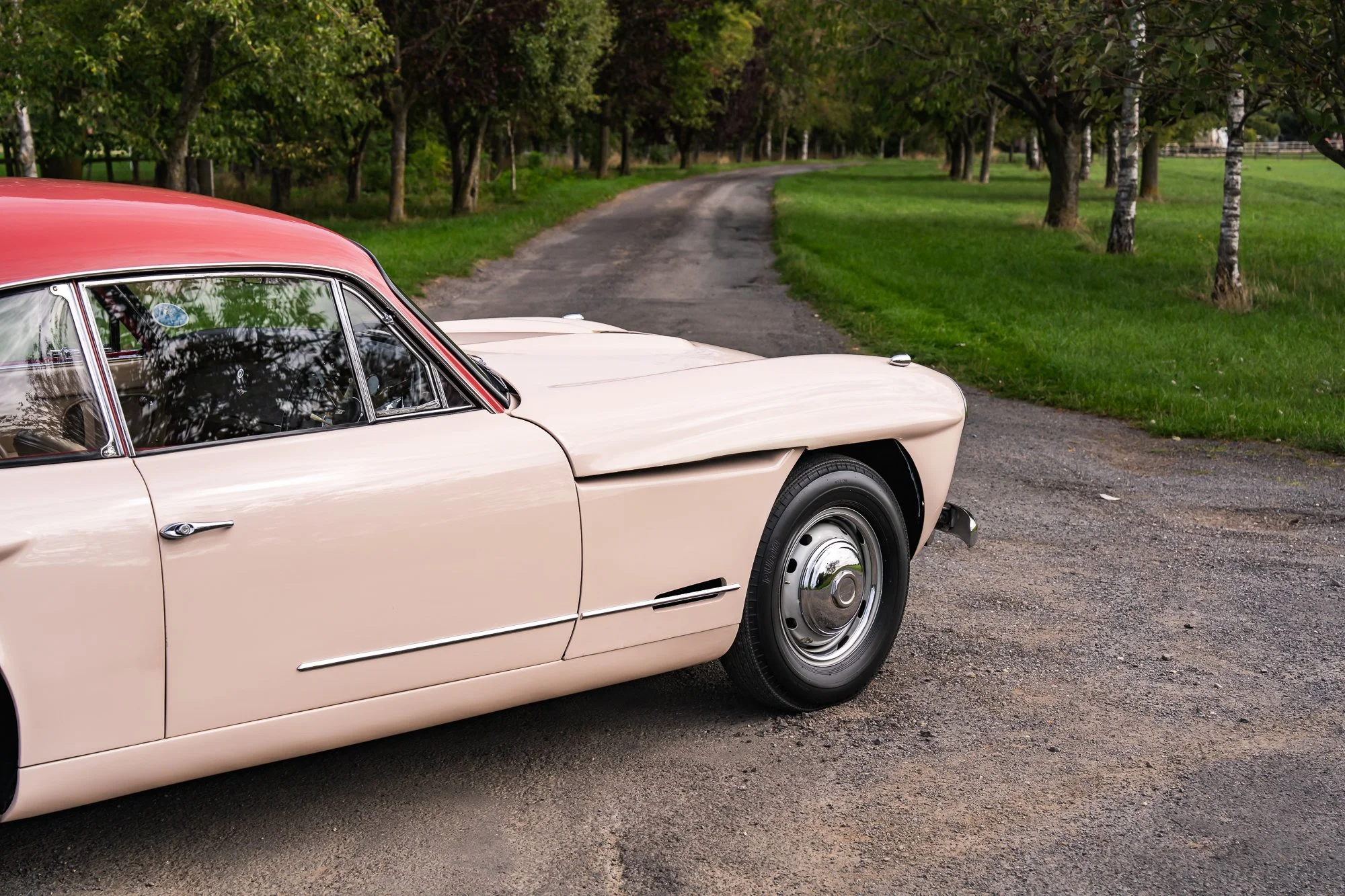 Jensen_541R_exterior-28.jpg