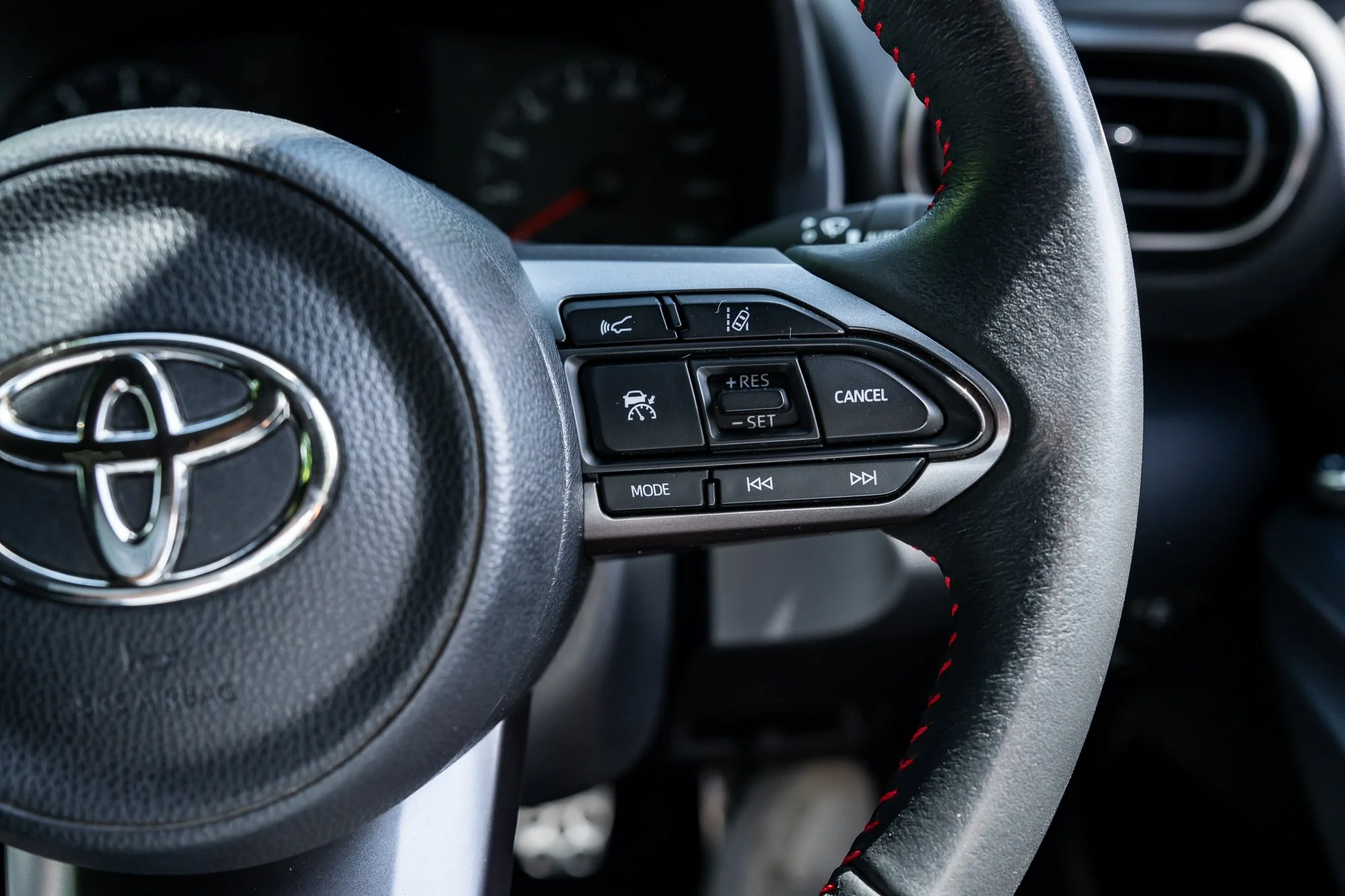 Toyota_Yaris_GR_Four_interior-12.jpg