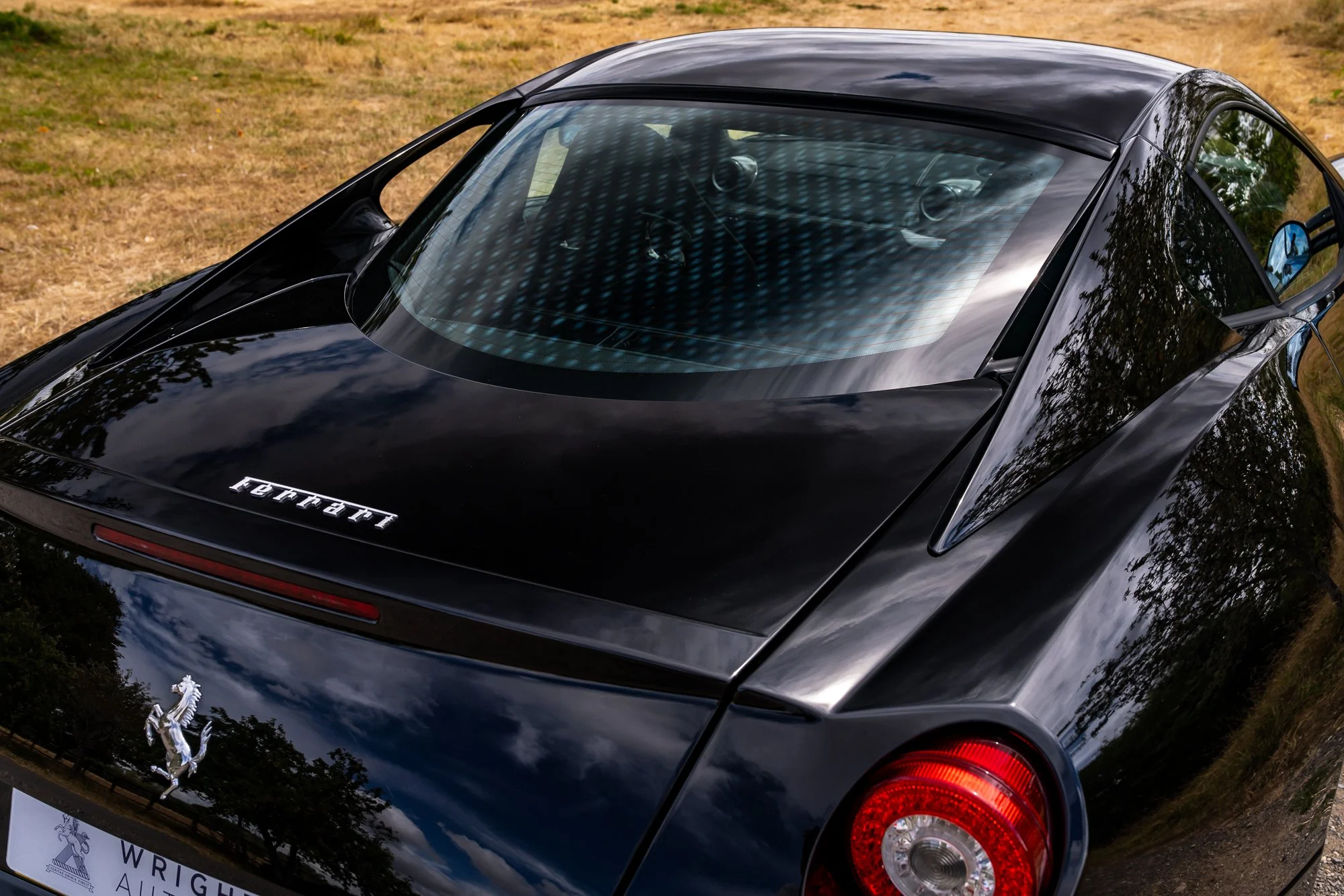 Ferrari_599_GTB_exterior-17.jpg