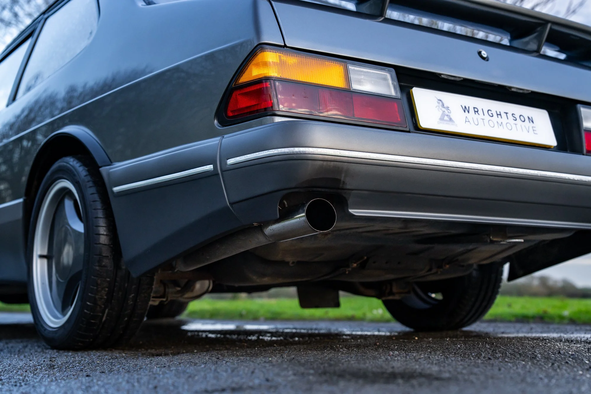 Saab_900_Turbo_exterior-20.jpg
