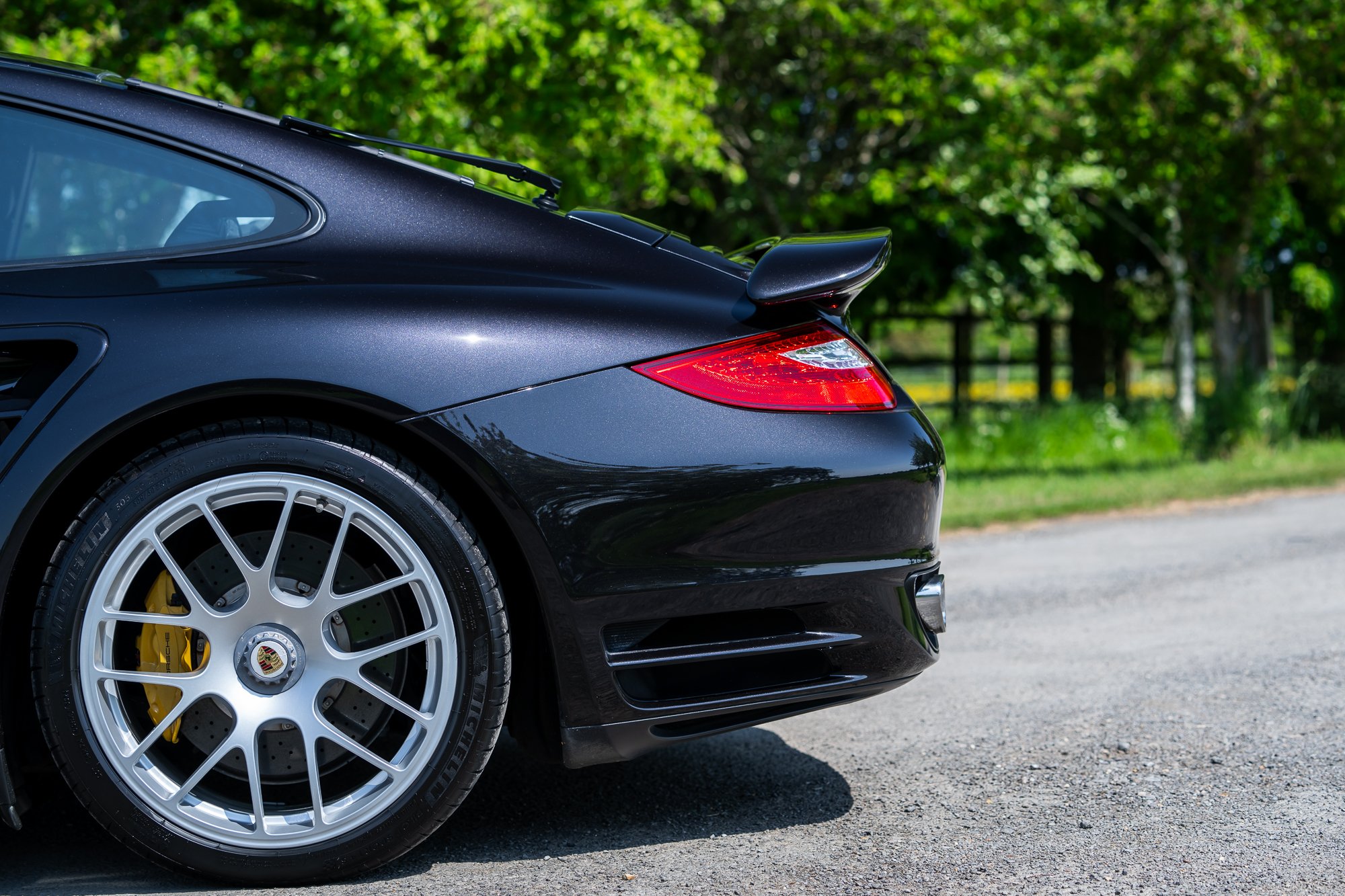 Porsche_911_Turbo S_exterior-7.jpg