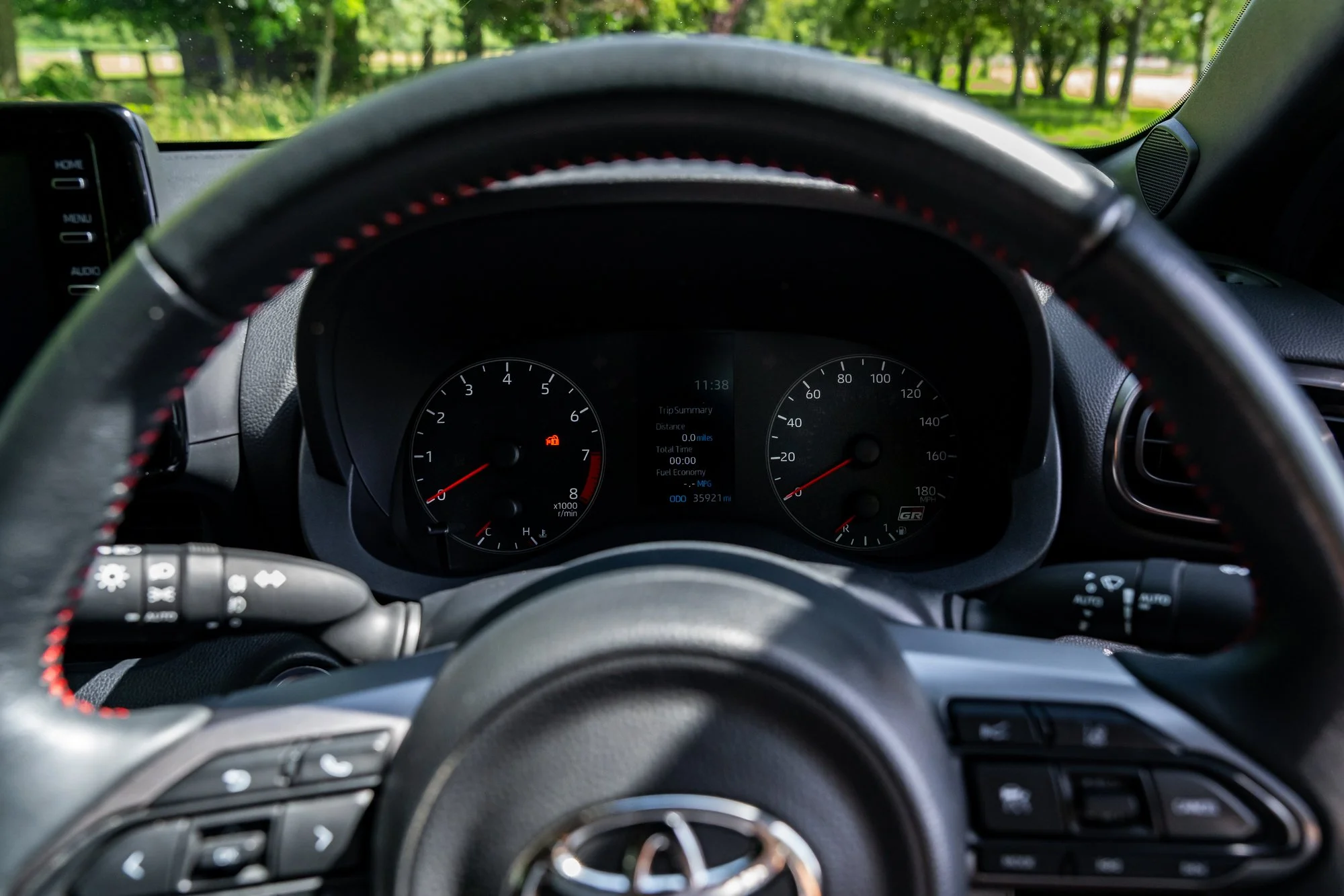 Toyota_Yaris_GR_Four_interior-10.jpg