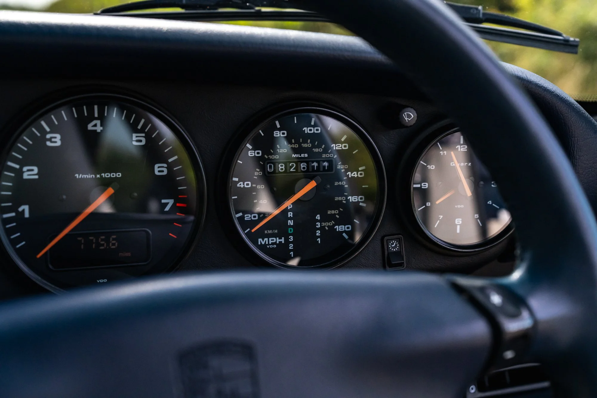 Porsche_993_Targa_interior-14.jpg