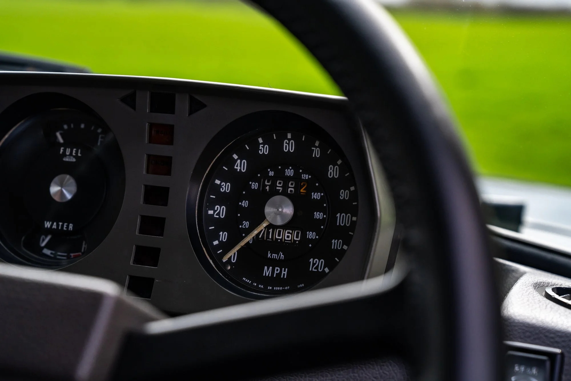 Range Rover V8_interior-26.jpg