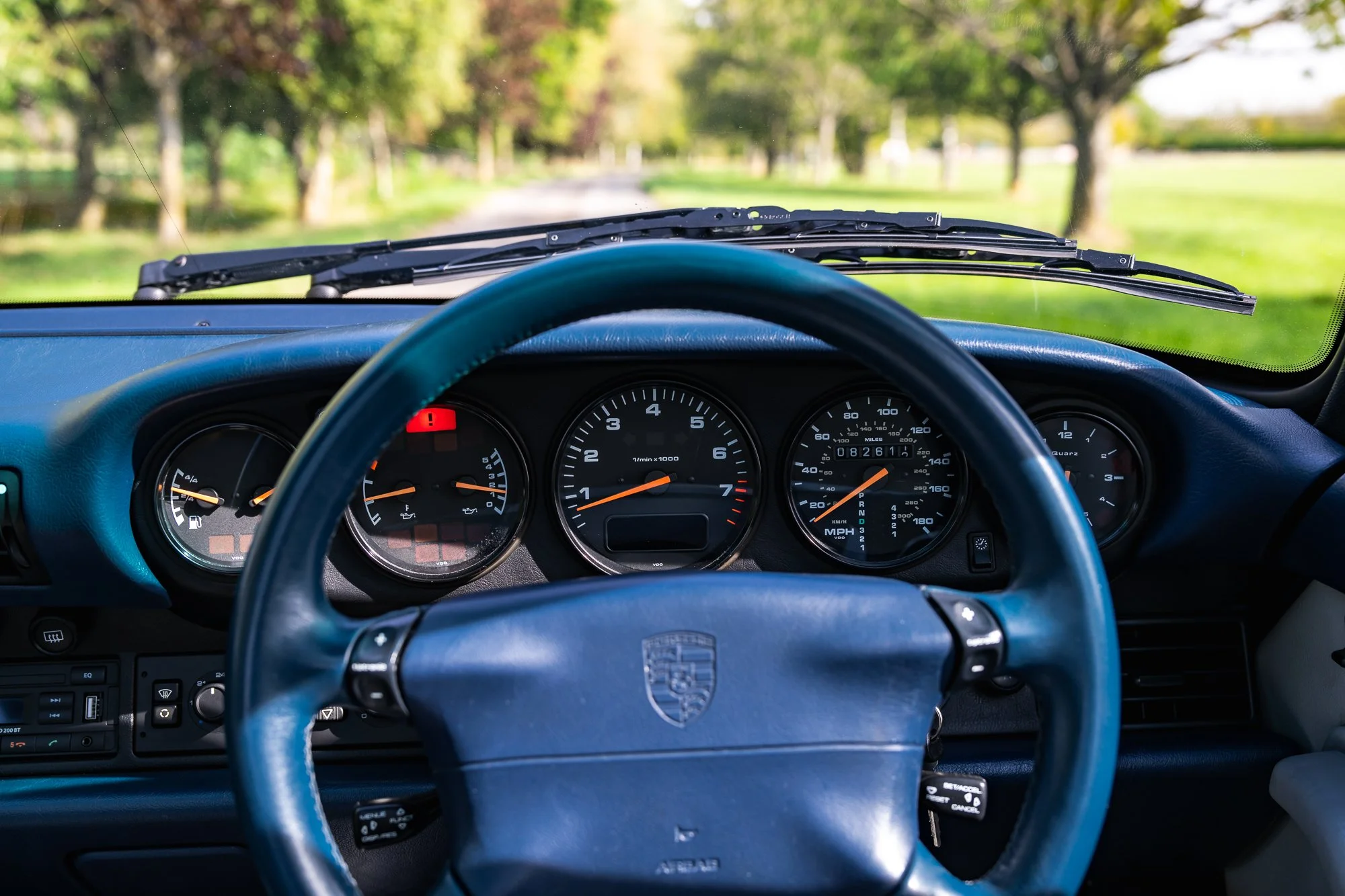 Porsche_993_Targa_interior-38.jpg