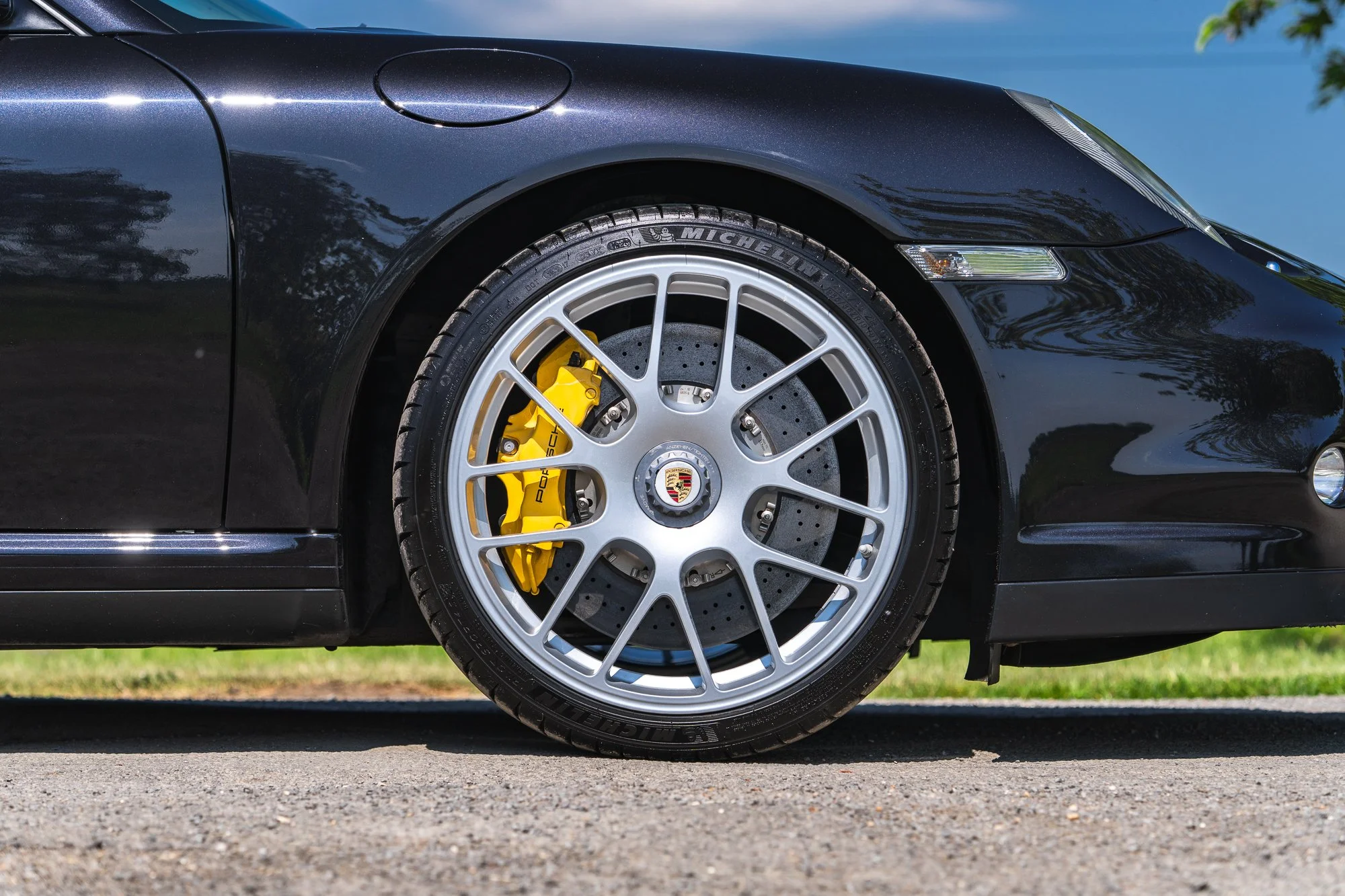 Porsche_911_Turbo S_wheels-3.jpg