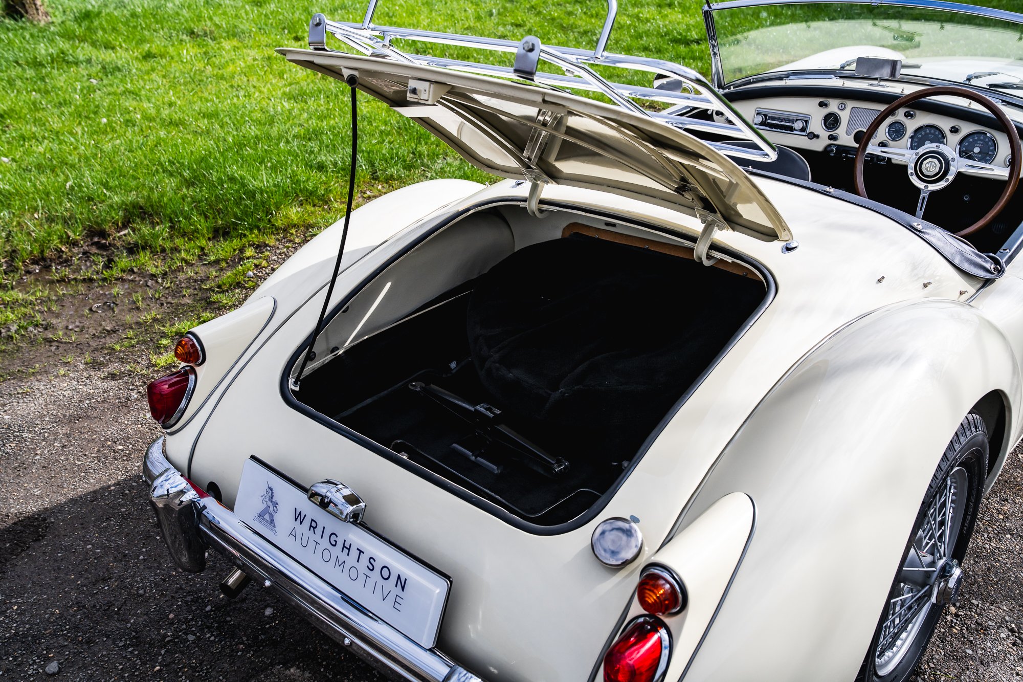 MGA_interior-19.jpg