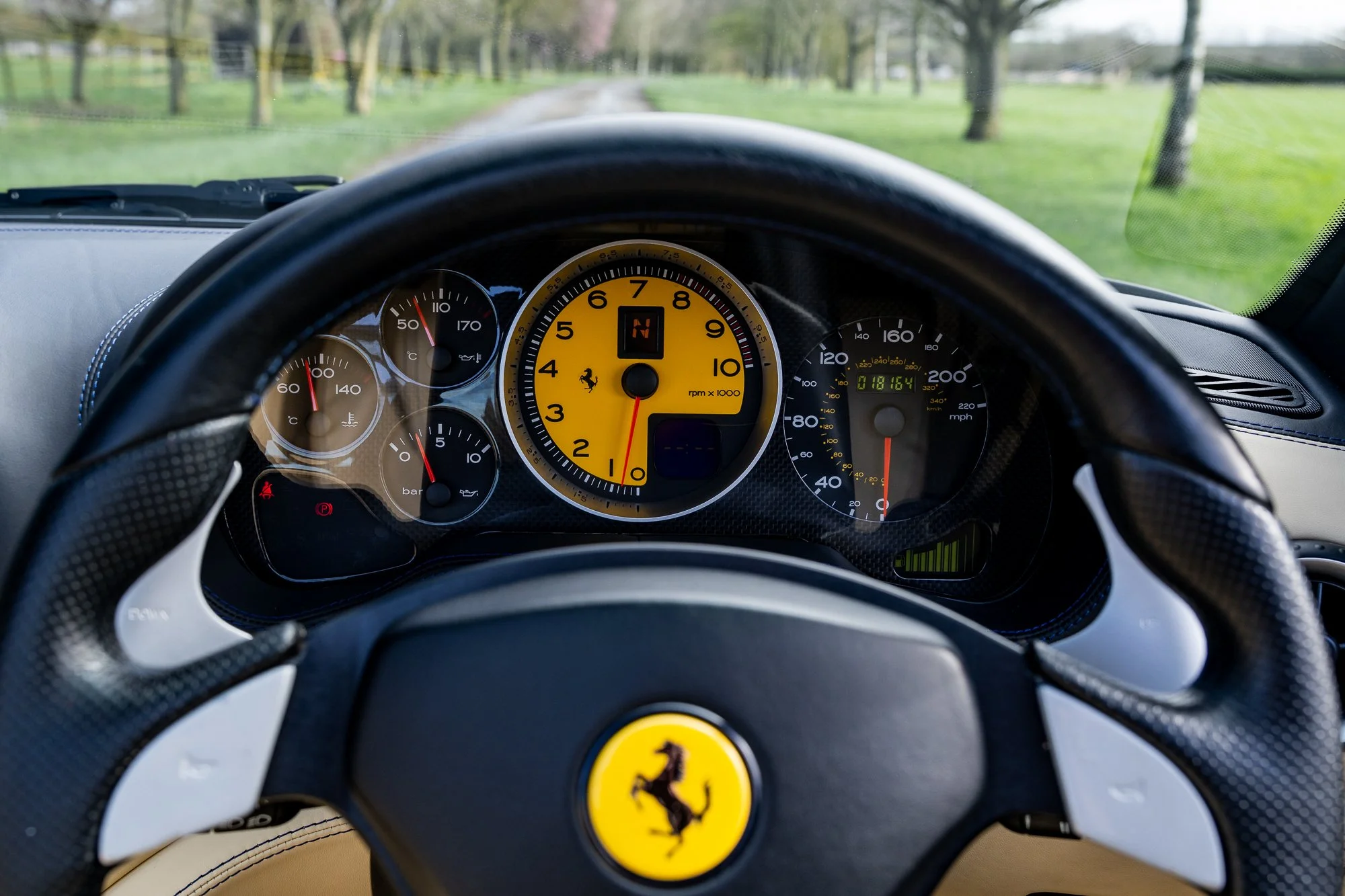 Ferrari_Superamerica_interior-31.jpg