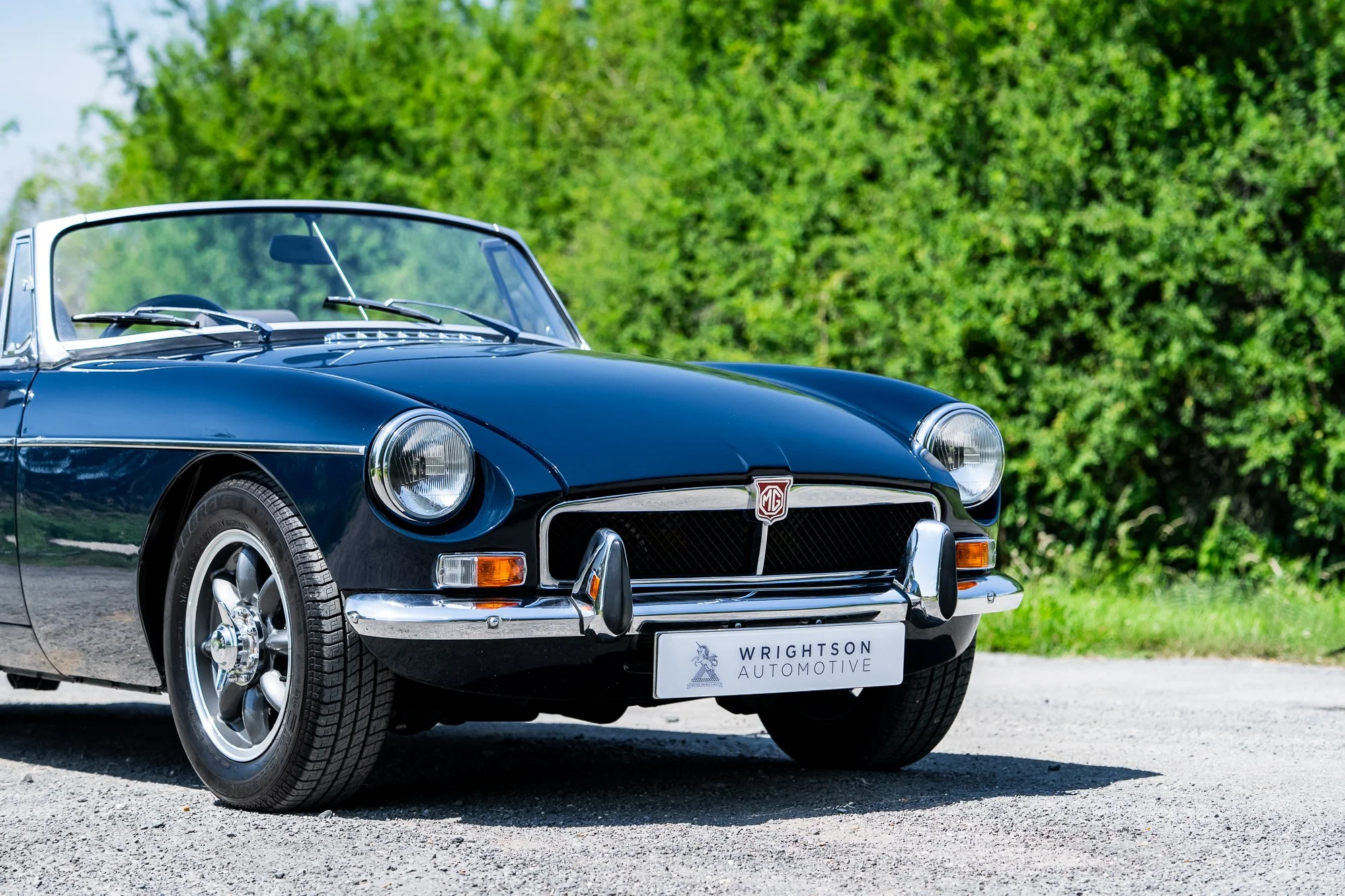 MG_Roadster_exterior-21.jpg