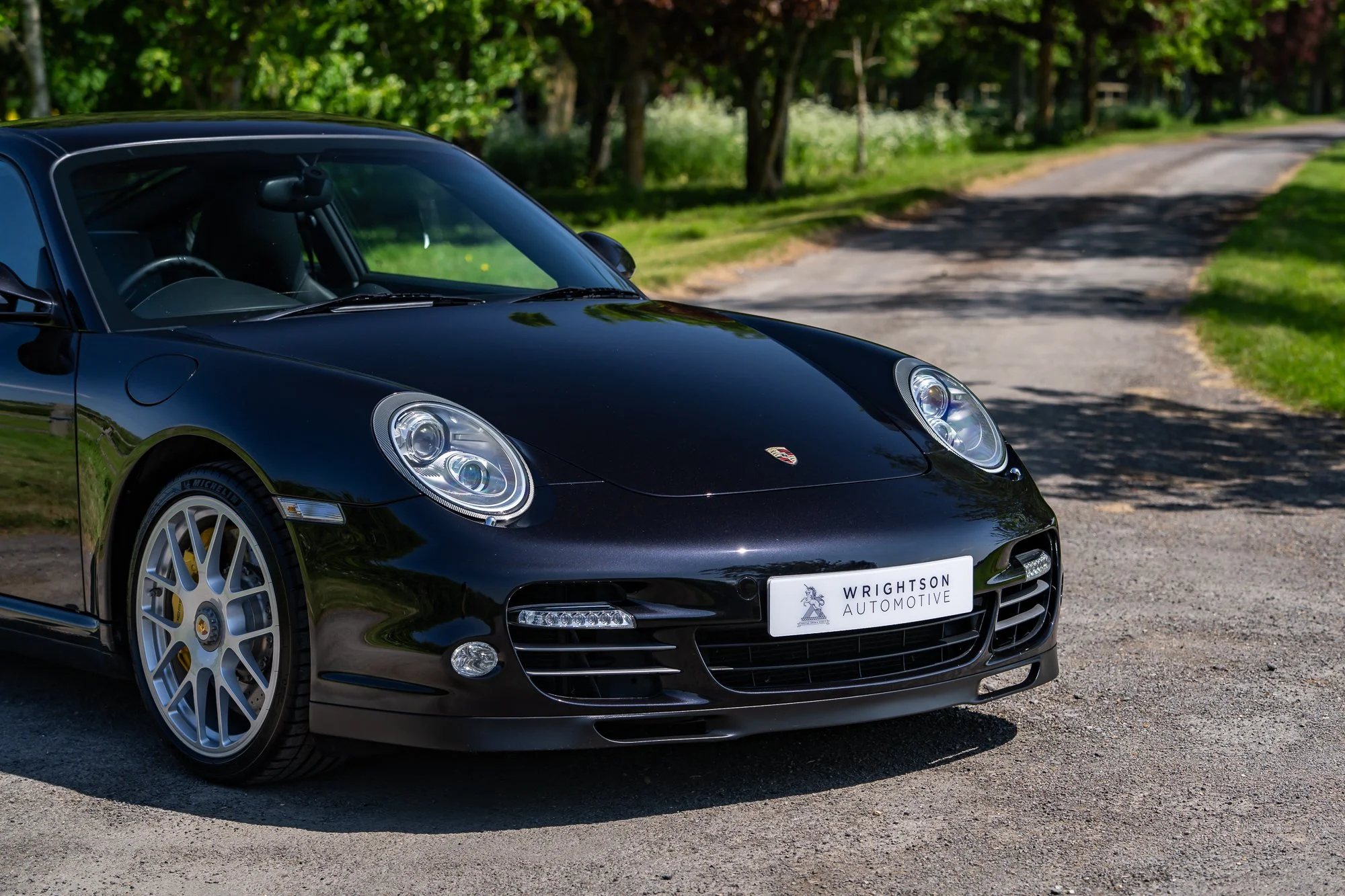 Porsche_911_Turbo S_exterior-13.jpg
