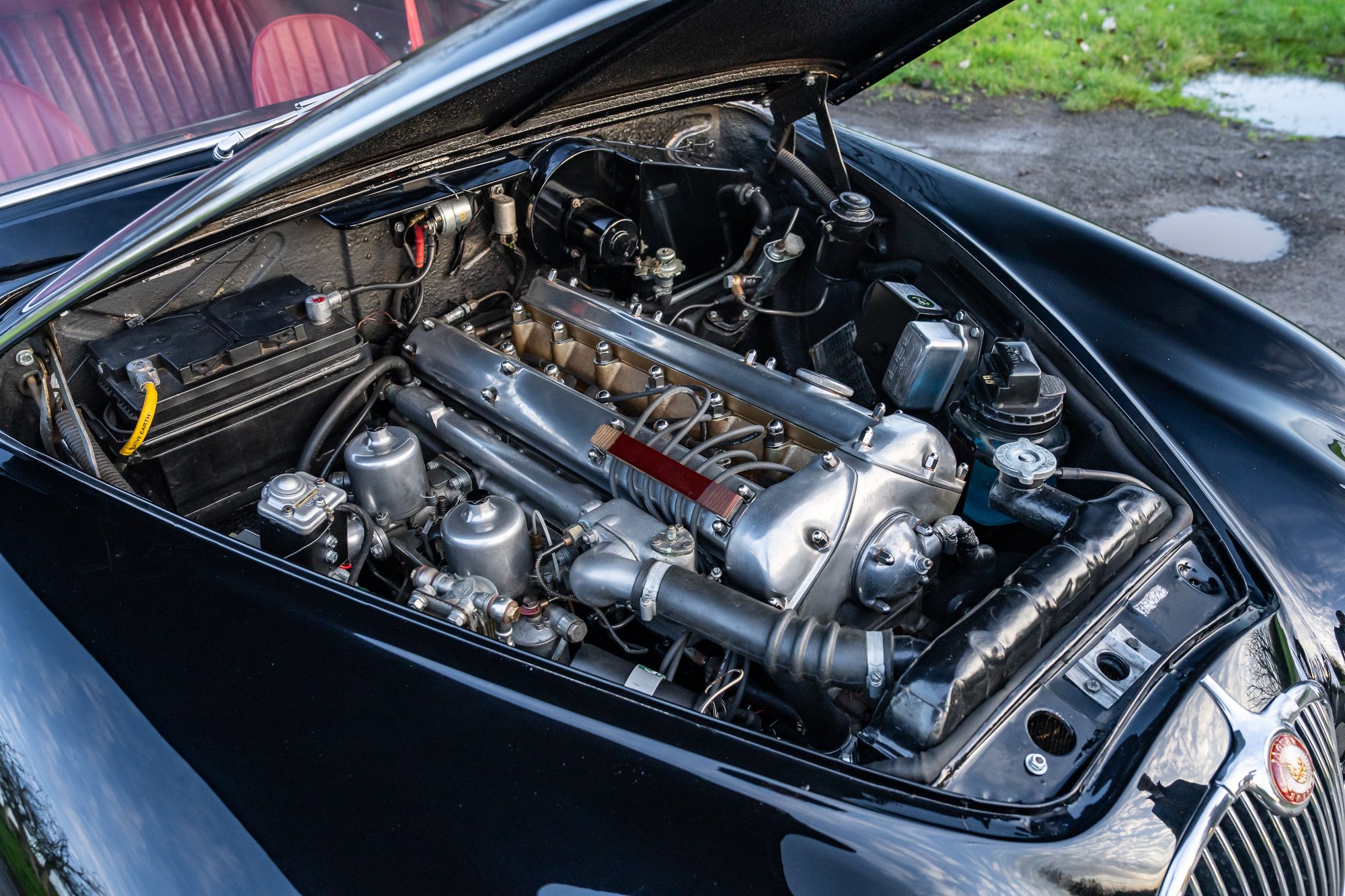Jaguar_Mk2_4.3_engine-2.jpg