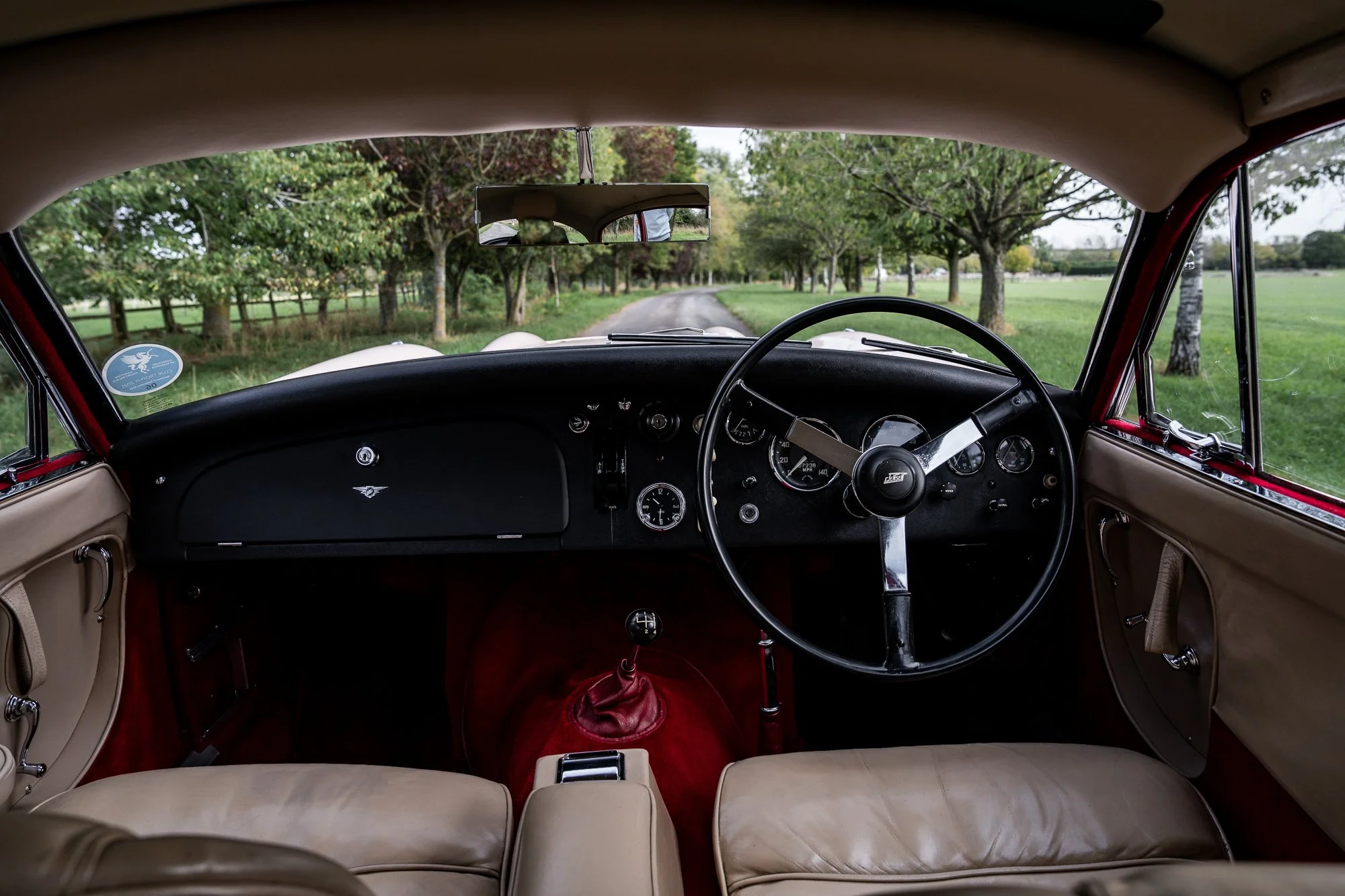 Jensen_541R_interior-30.jpg