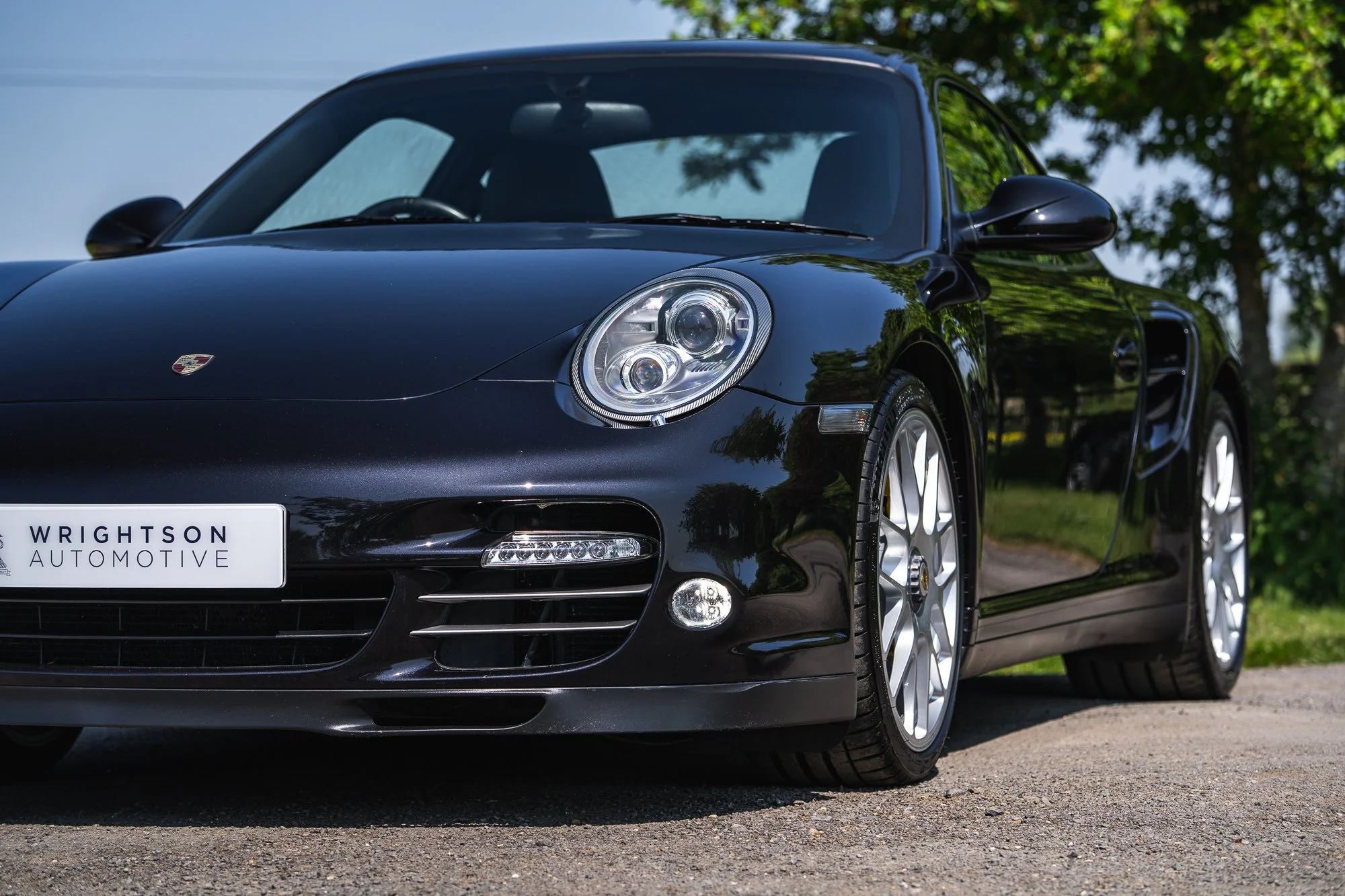 Porsche_911_Turbo S_exterior-15.jpg