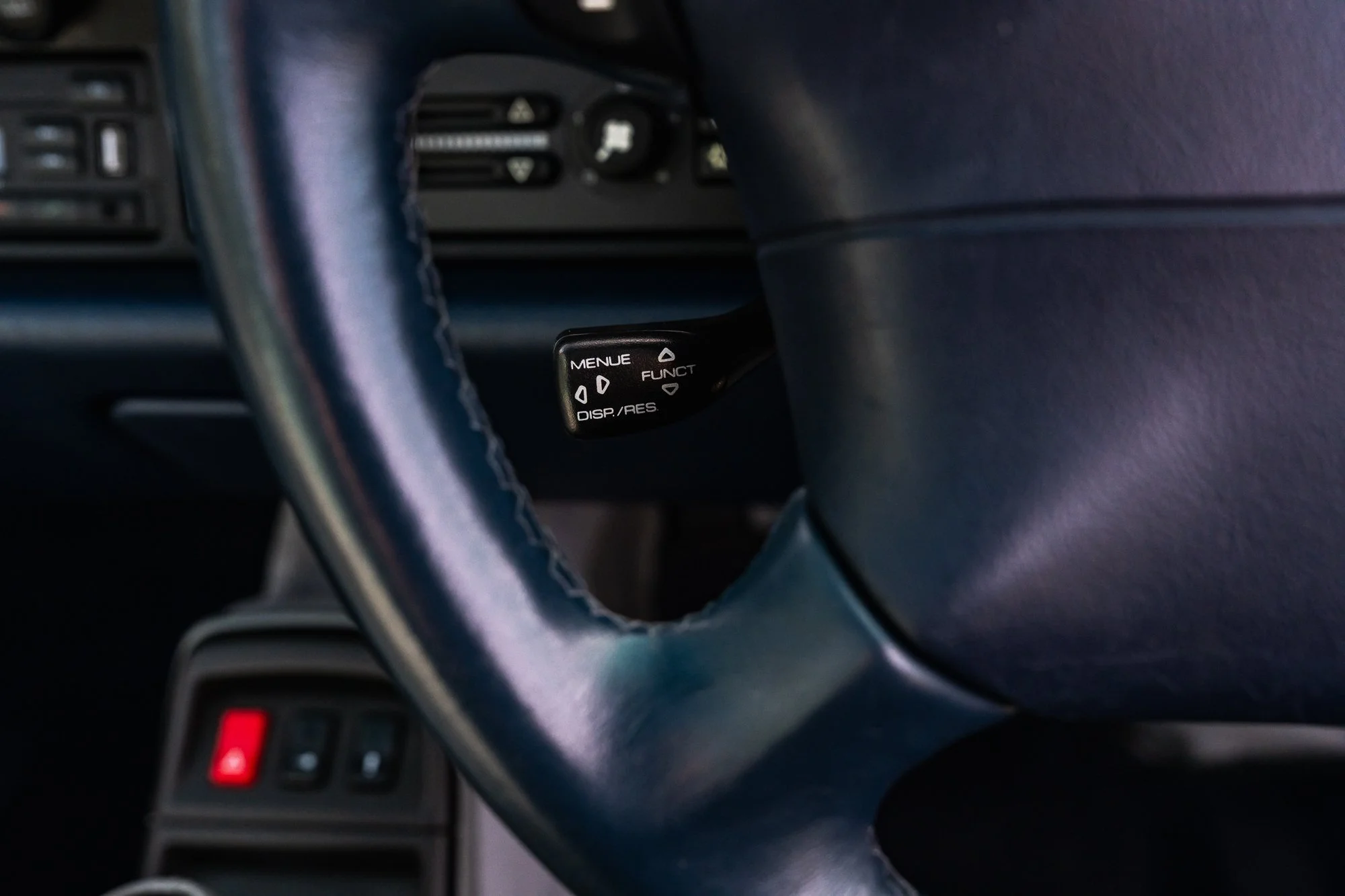 Porsche_993_Targa_interior-19.jpg