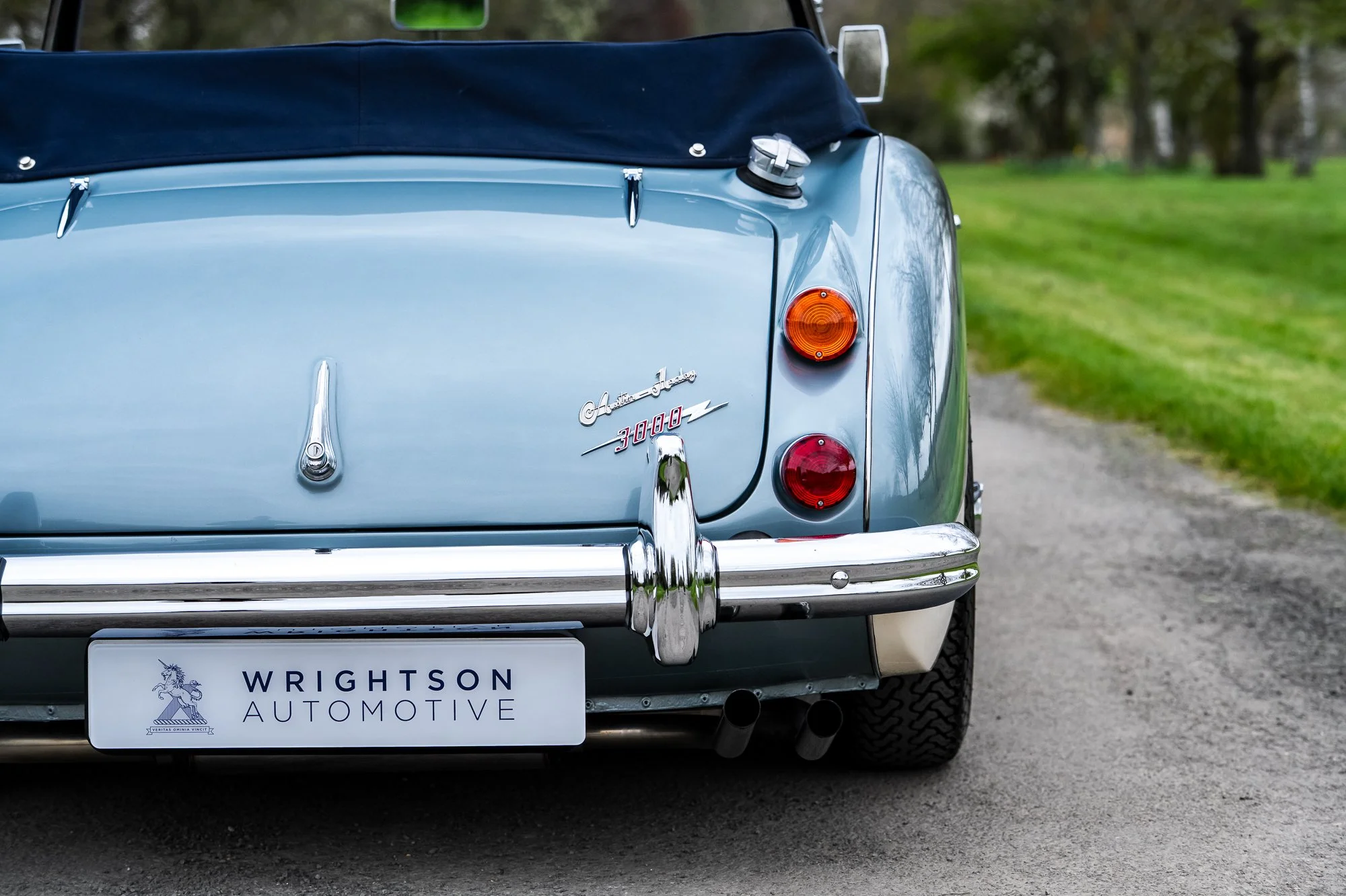 Austin Healey 3000_exterior-34.jpg