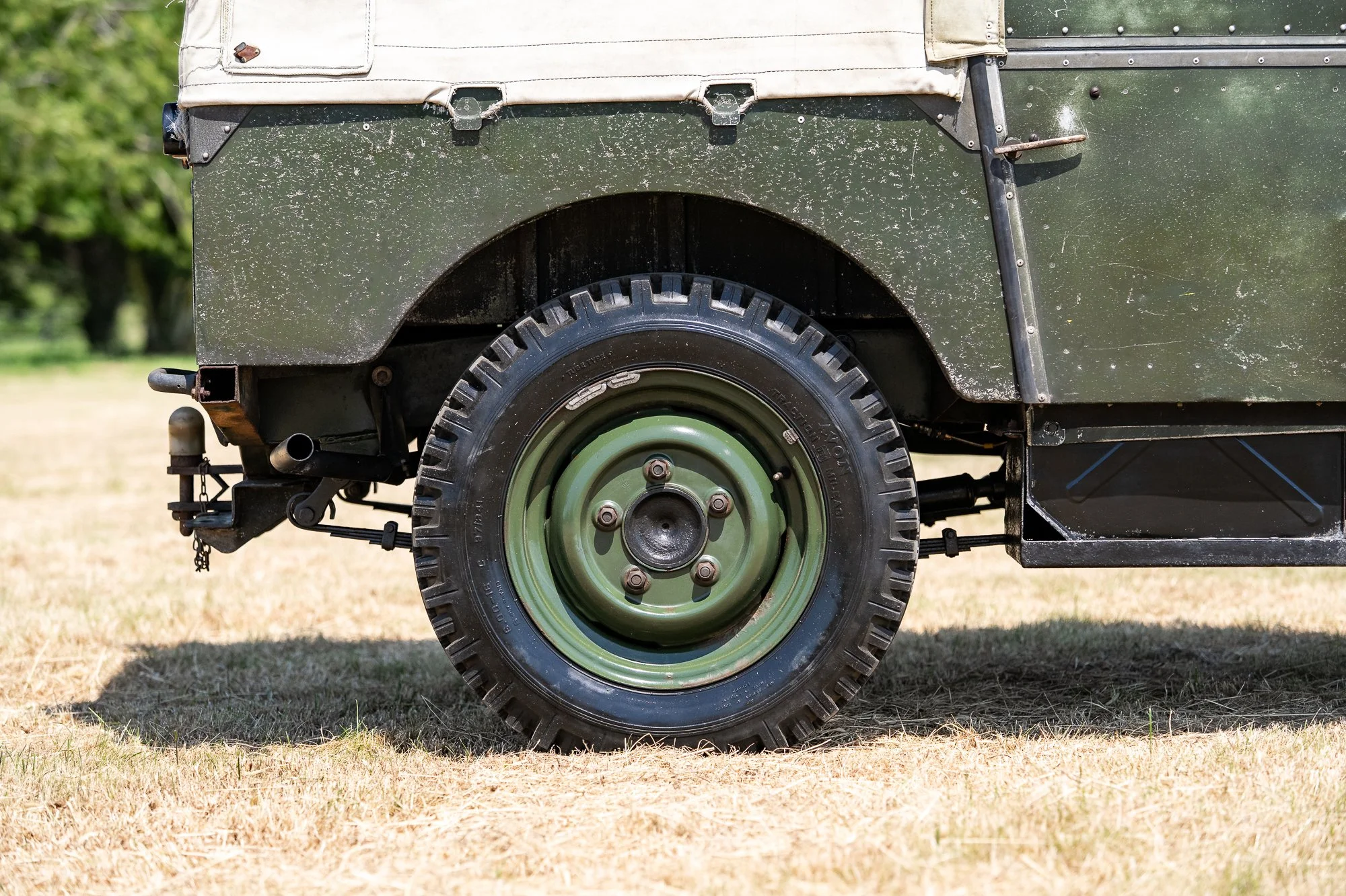LandRover_Series1_exterior1-3.jpg