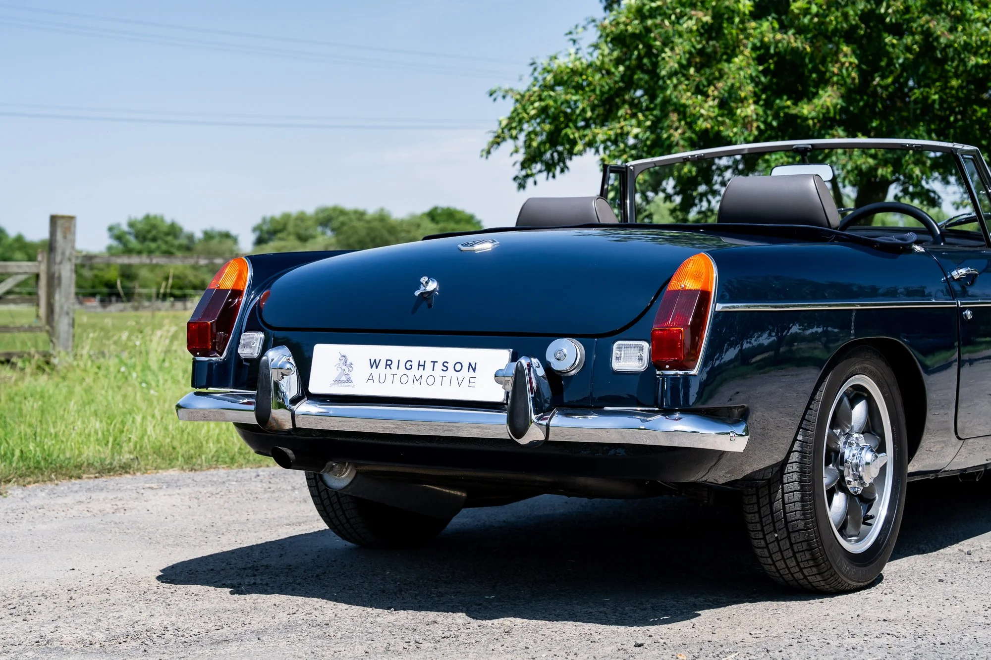 MG_Roadster_exterior-14.jpg