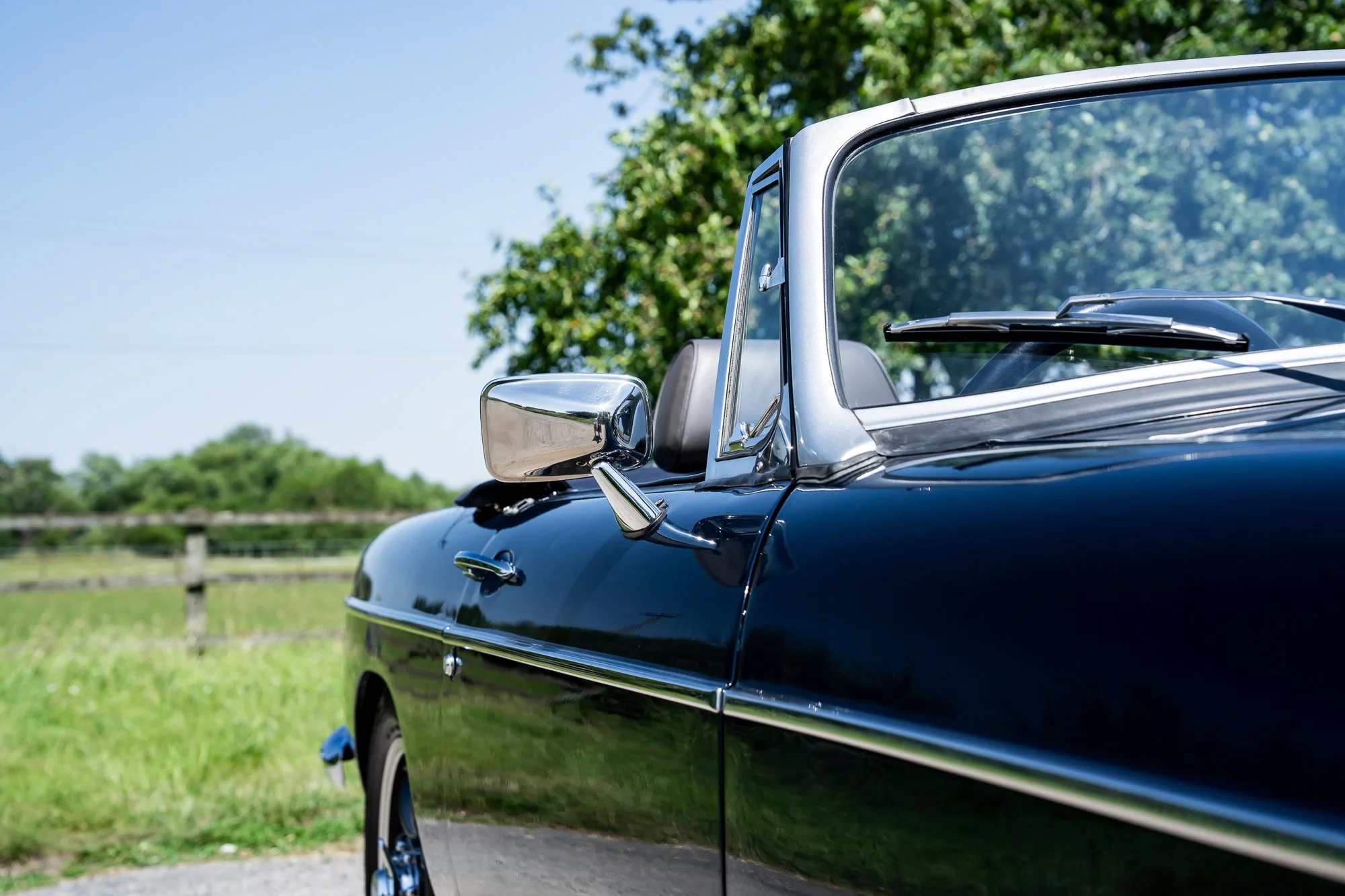 MG_Roadster_exterior-10.jpg