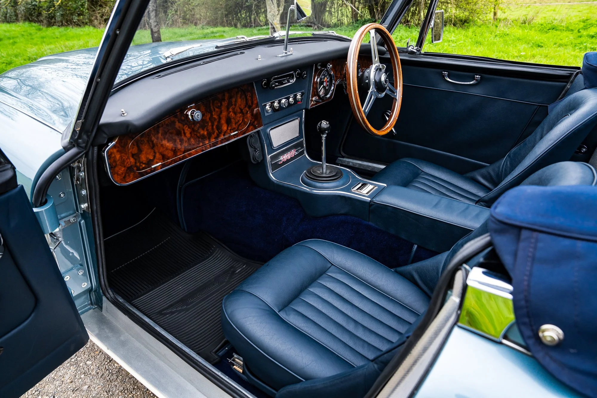 Austin Healey 3000_interior-17.jpg