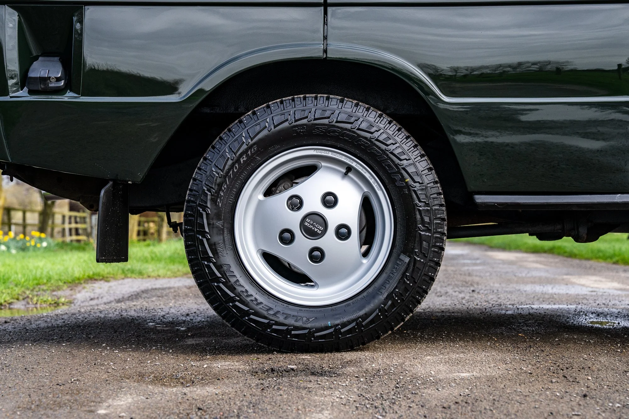 Range Rover V8_exterior1-2.jpg