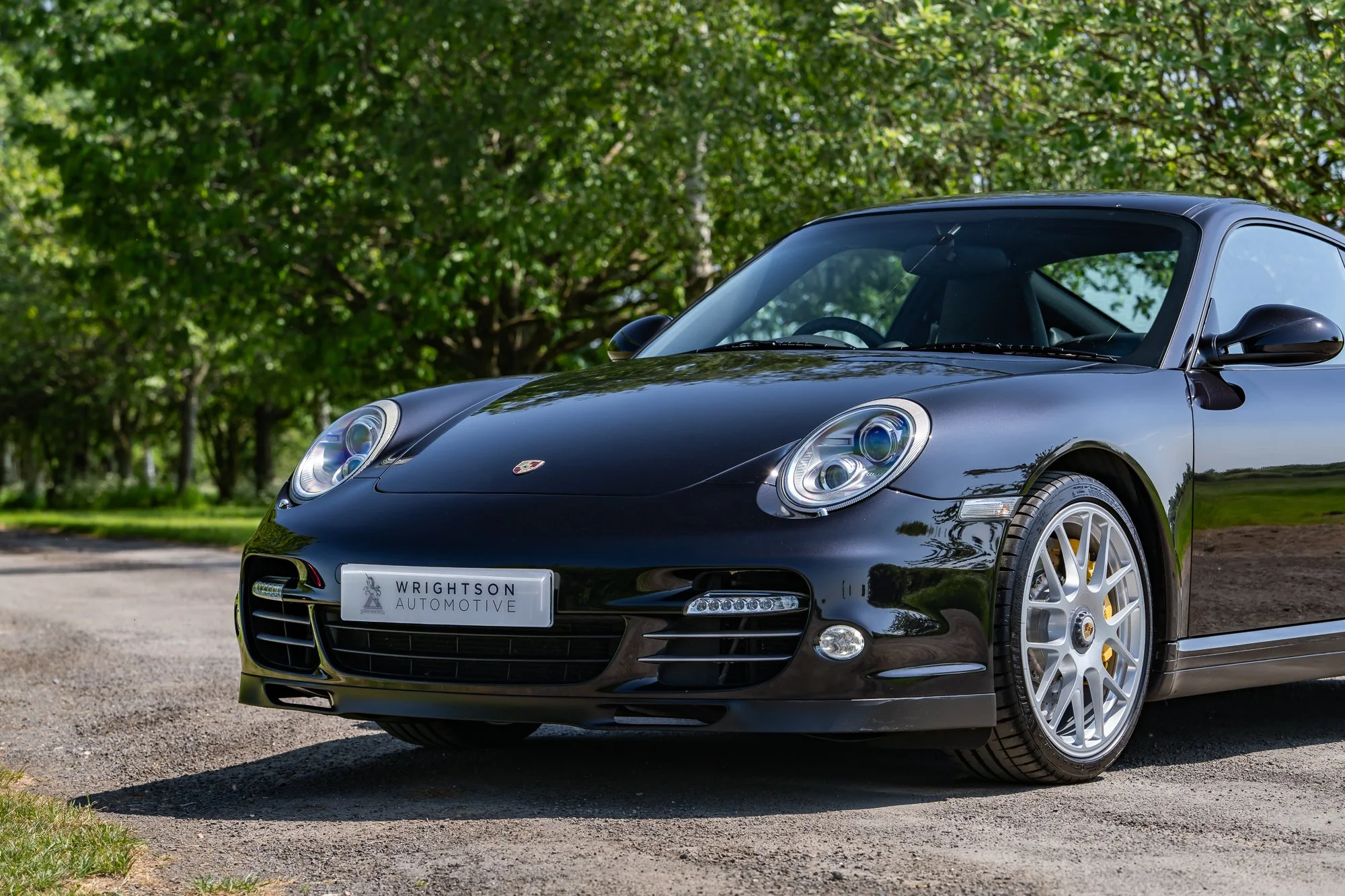 Porsche_911_Turbo S_exterior-5.jpg