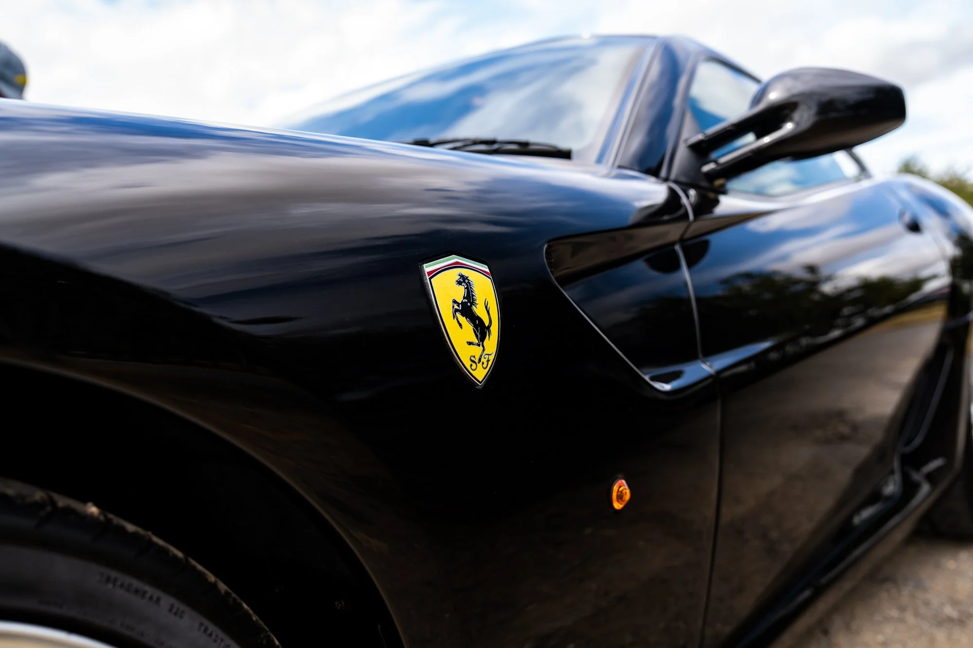 Ferrari_599_GTB_exterior-19.jpg