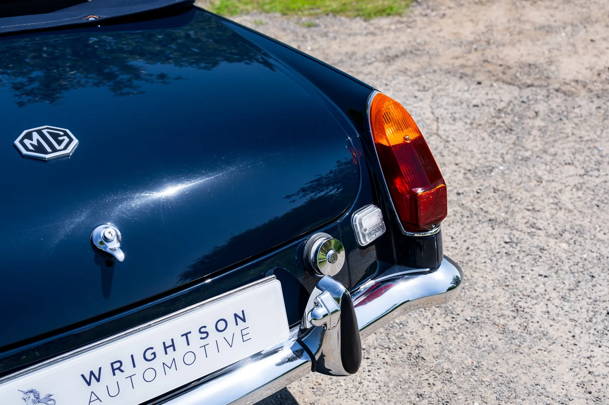 MG_Roadster_exterior-4.jpg